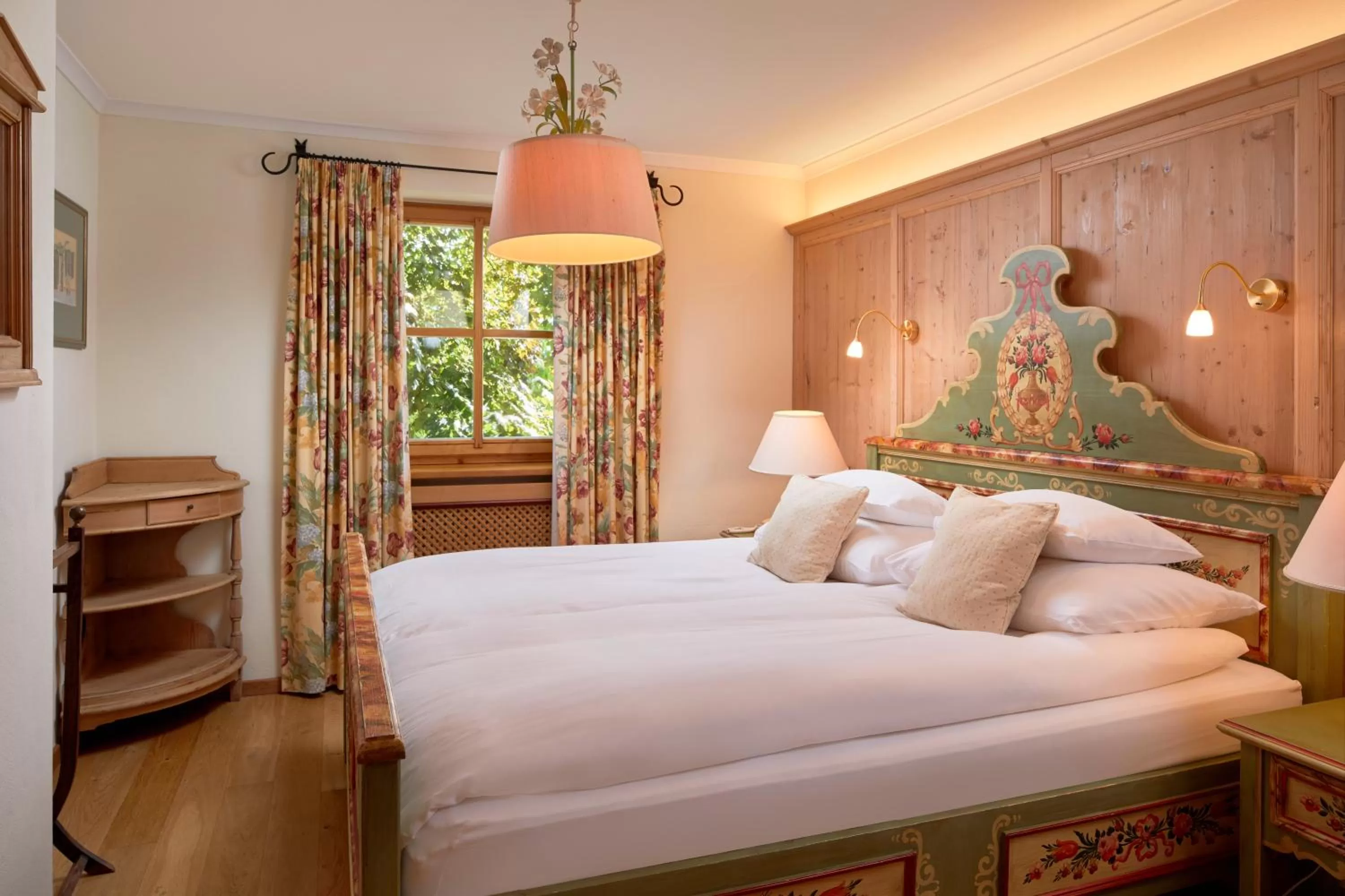 Bed in Landsitz Römerhof - Hotel Apartments