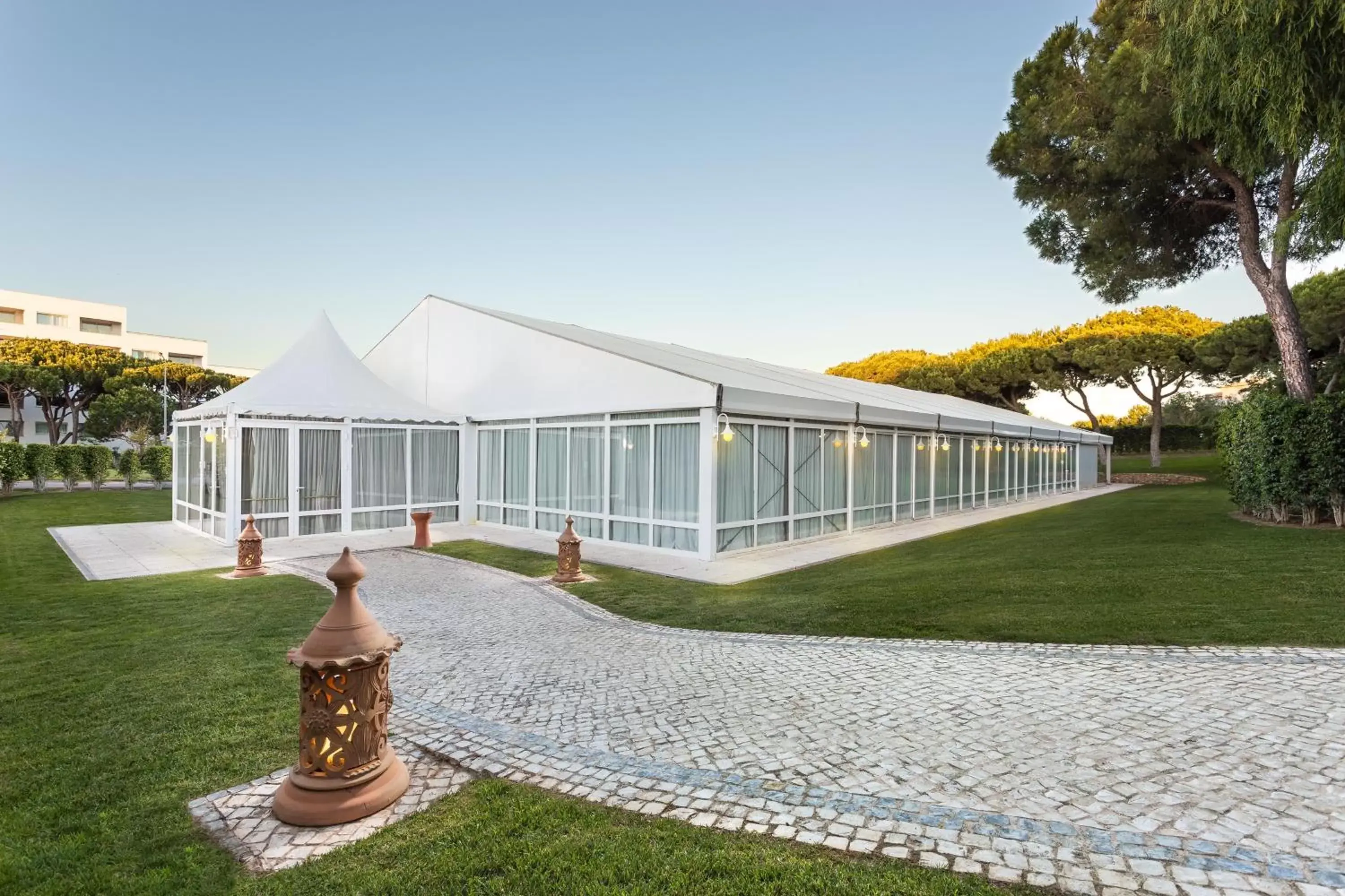 Meeting/conference room, Property Building in Pine Cliffs Ocean Suites, a Luxury Collection Resort & Spa, Algarve