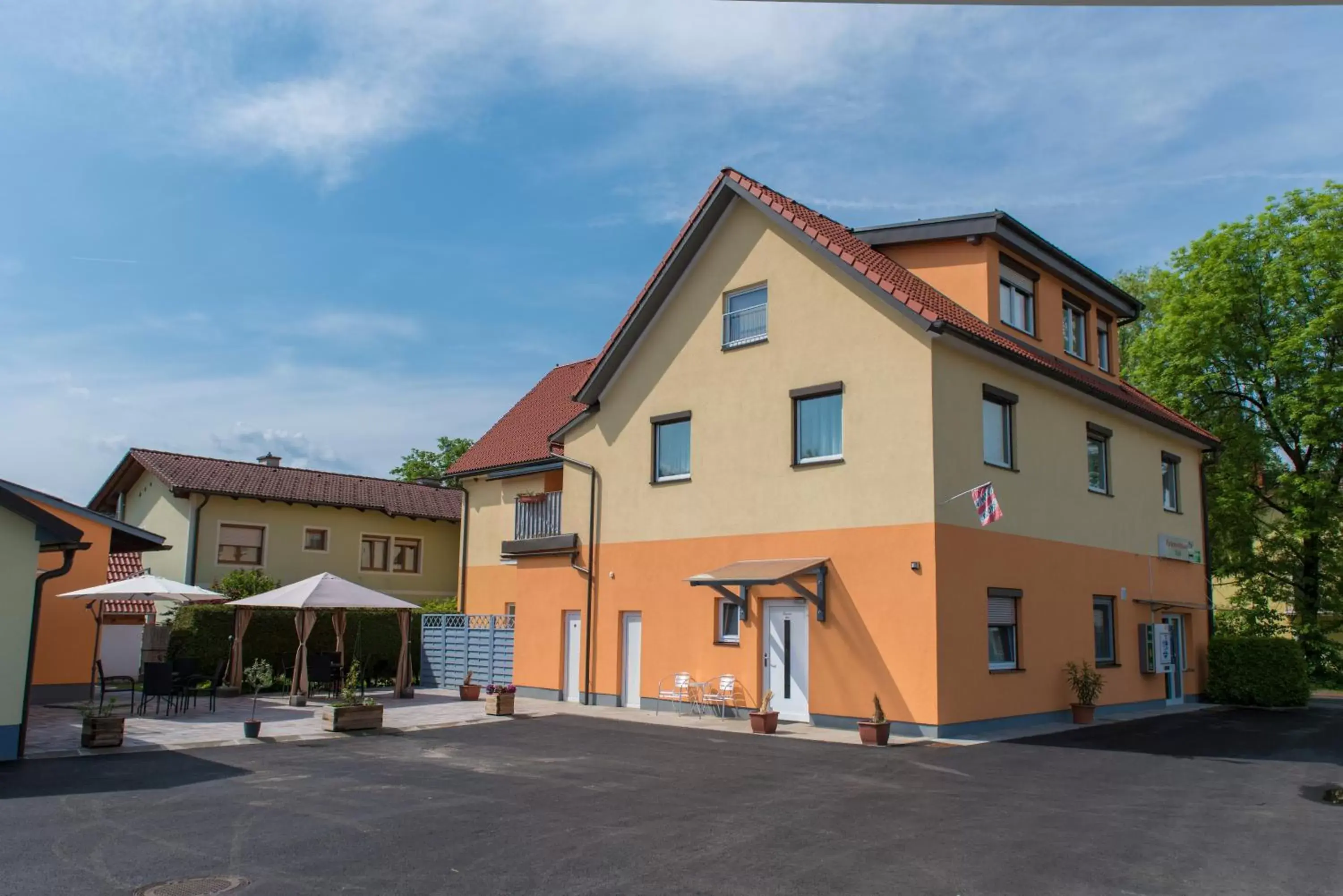 Ferienwohnungen und Zimmer Yassi Ferienwohnungen und Zimmer Yassi