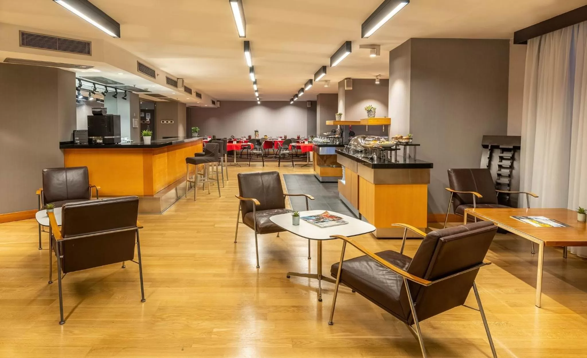 Lounge or bar in Point Hotel Taksim