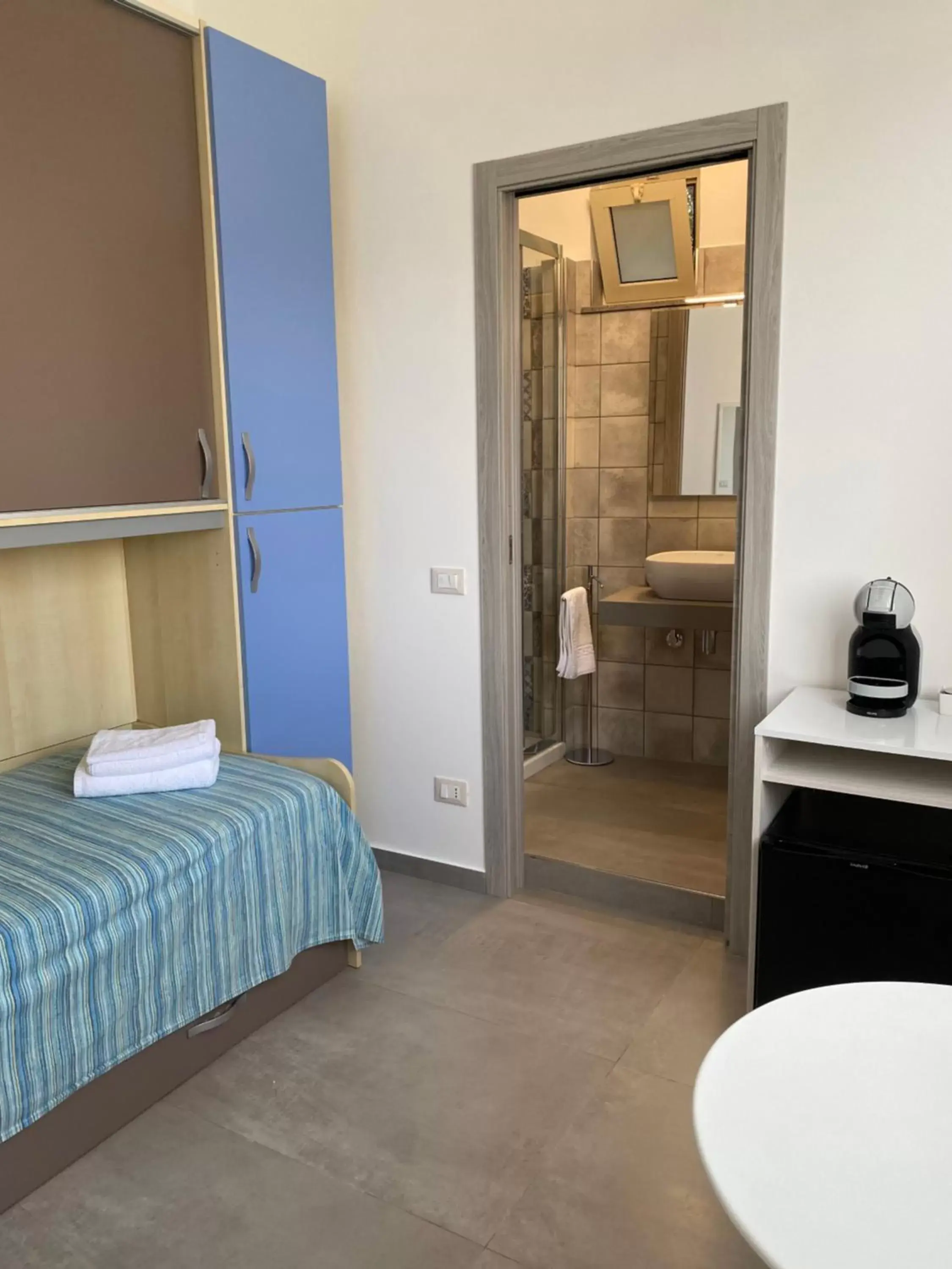 Toilet, Bed in B&B Il Tramonto