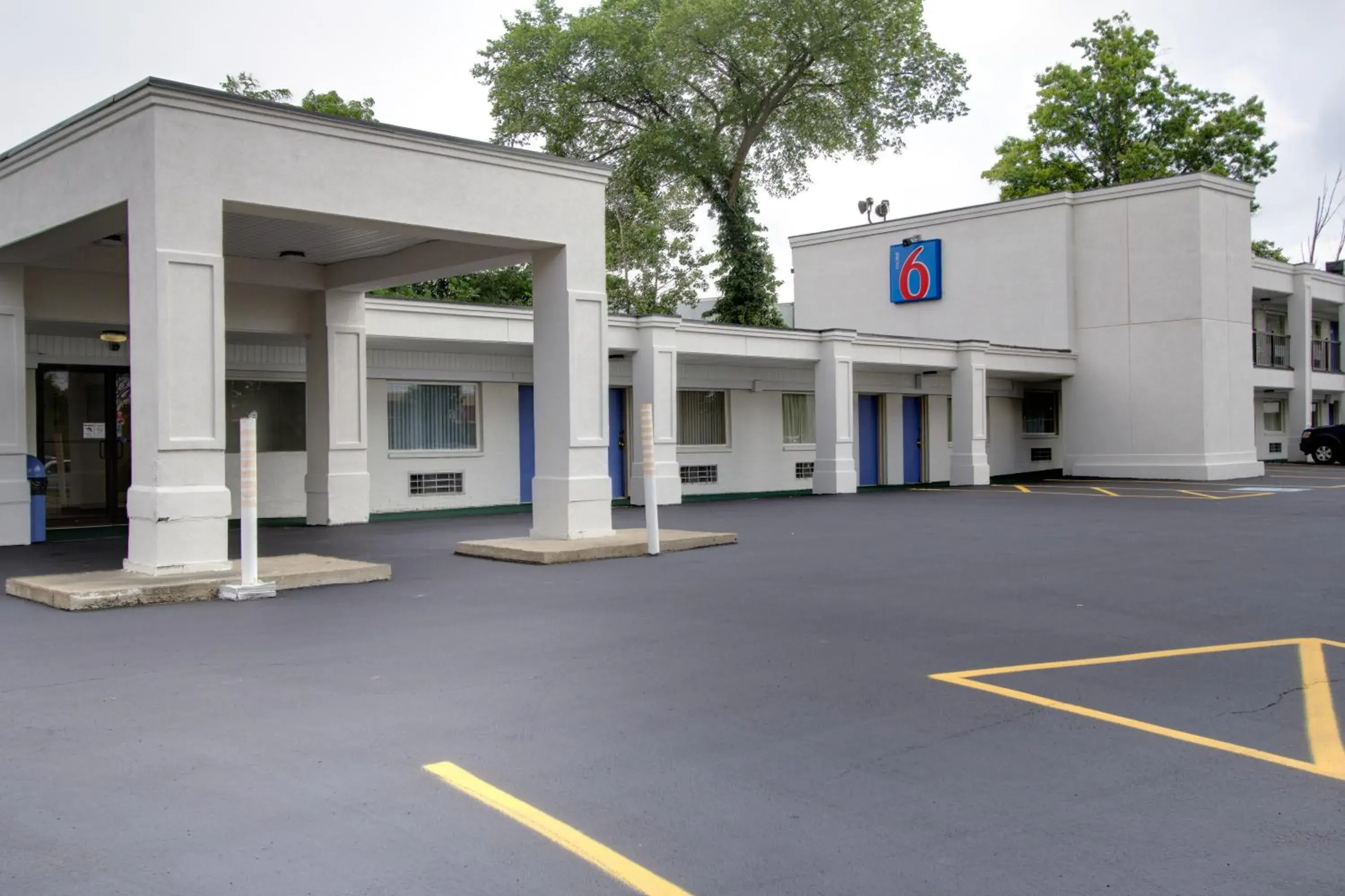 Facade/entrance, Property Building in Motel 6-Richfield, OH