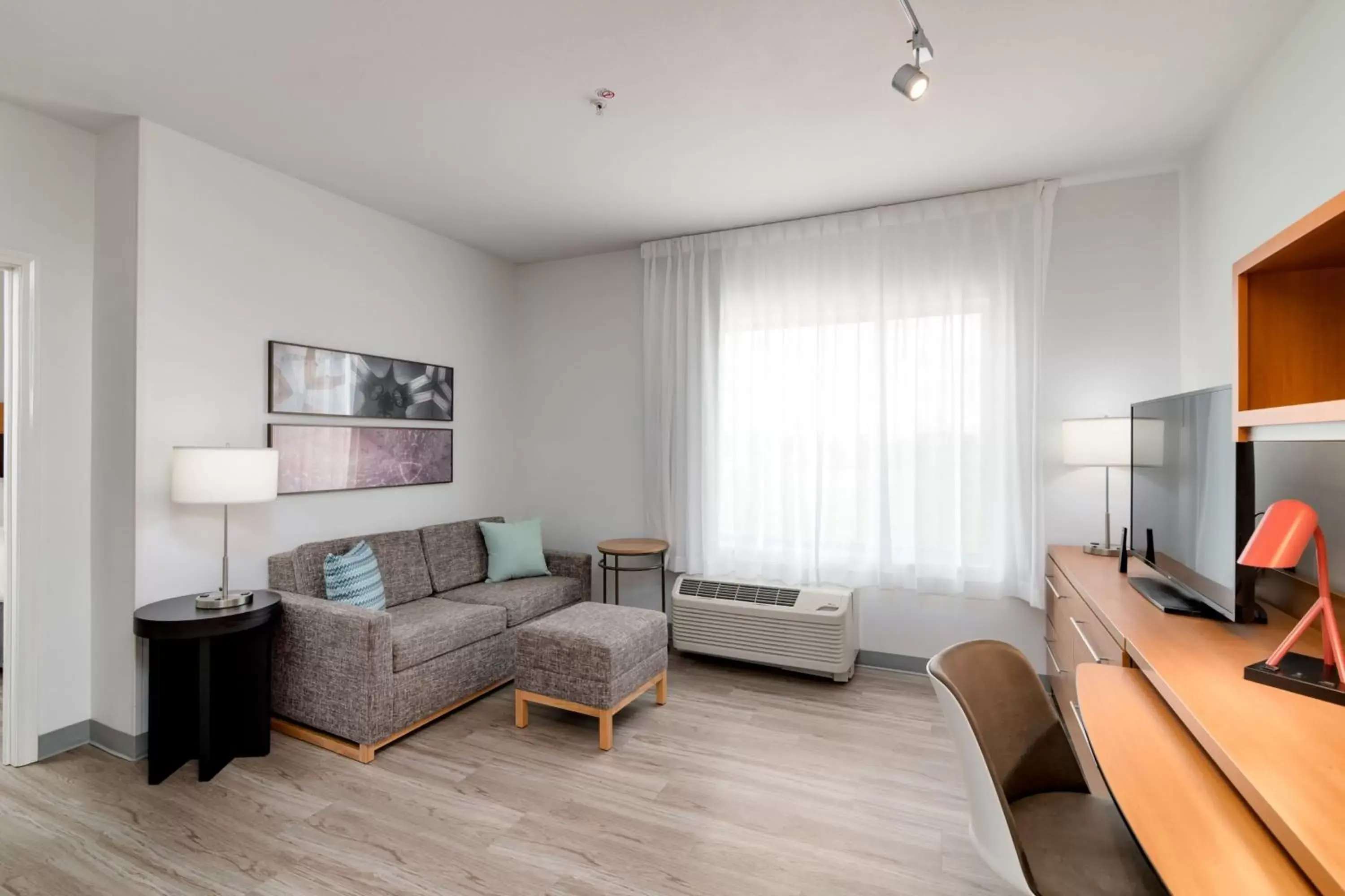 Bedroom, Seating Area in TownePlace Suites by Marriott Dallas McKinney