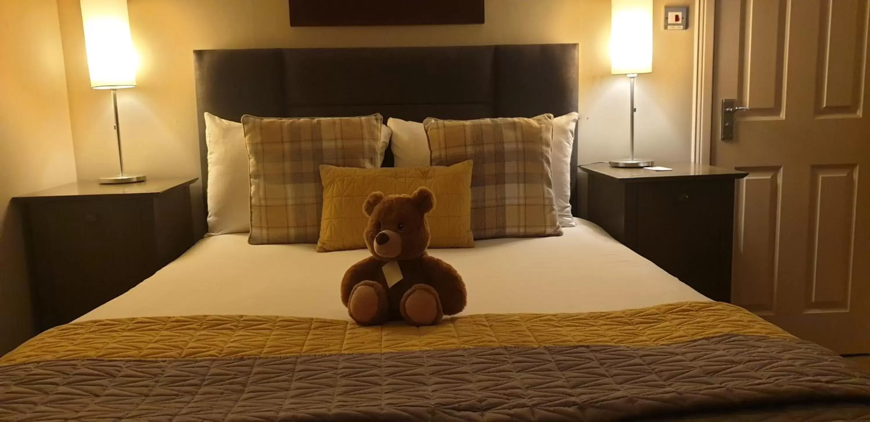 Bed in Garth Hotel