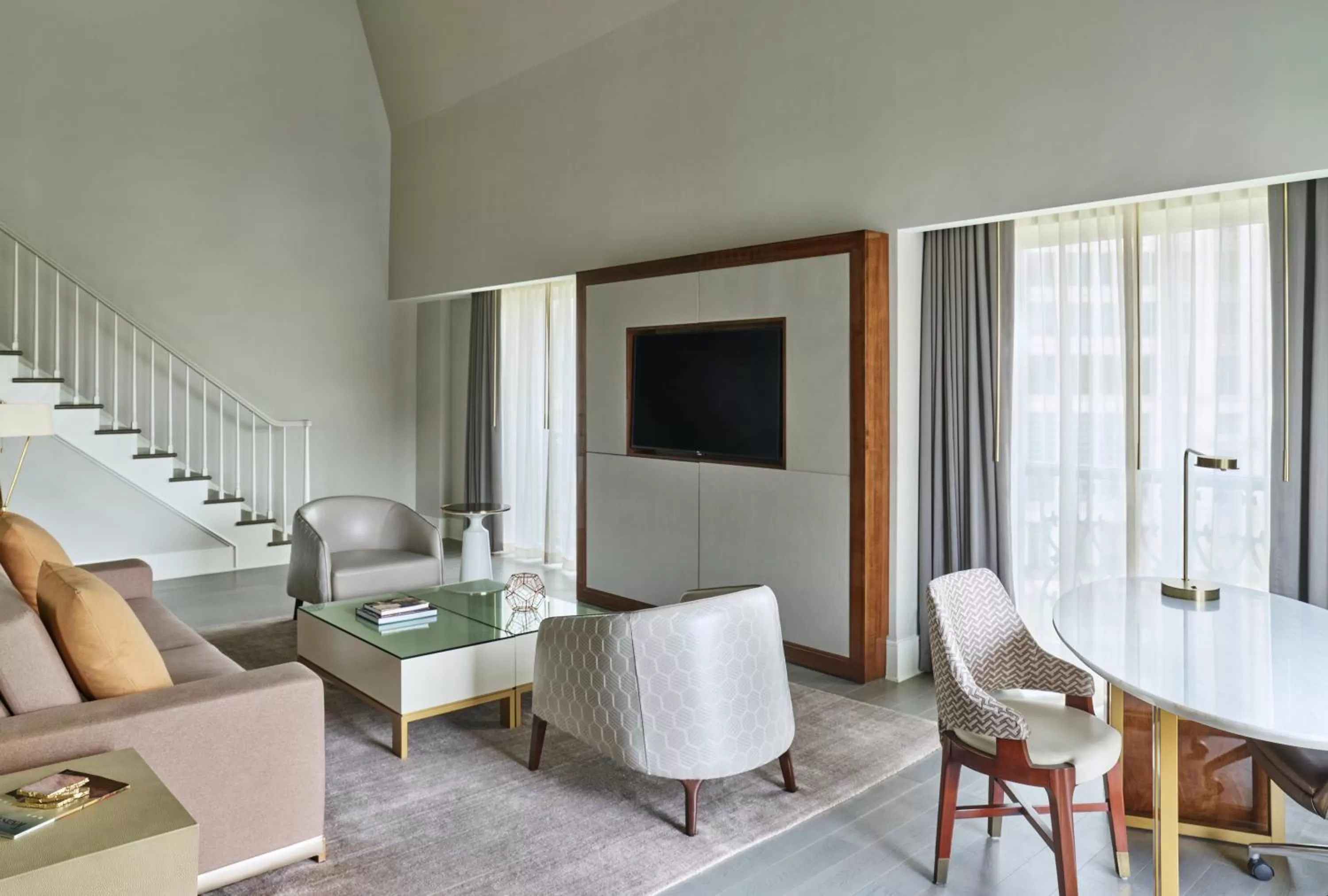 Living room in Hotel Crescent Court