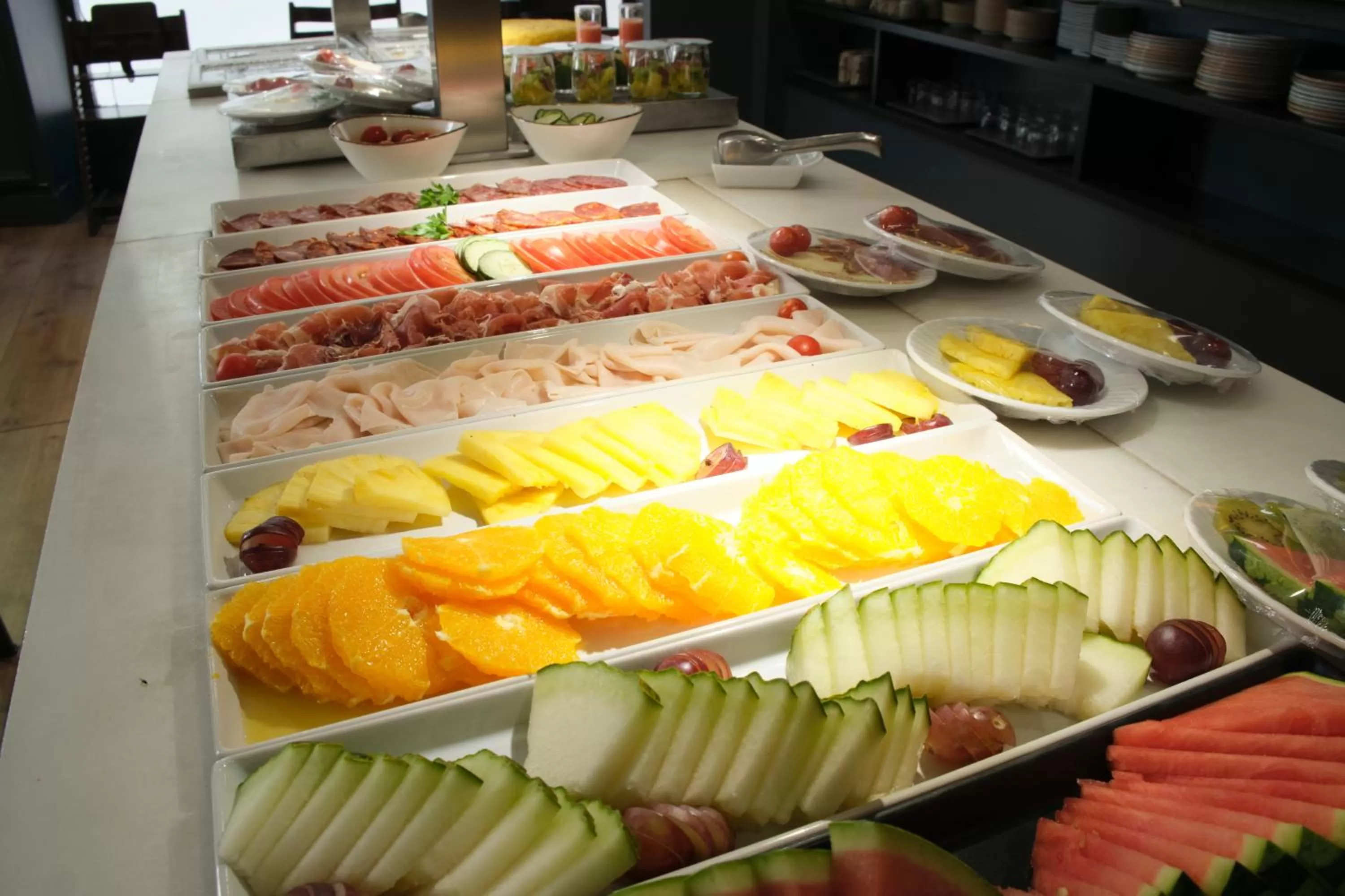 Breakfast in Petit Palace Triball