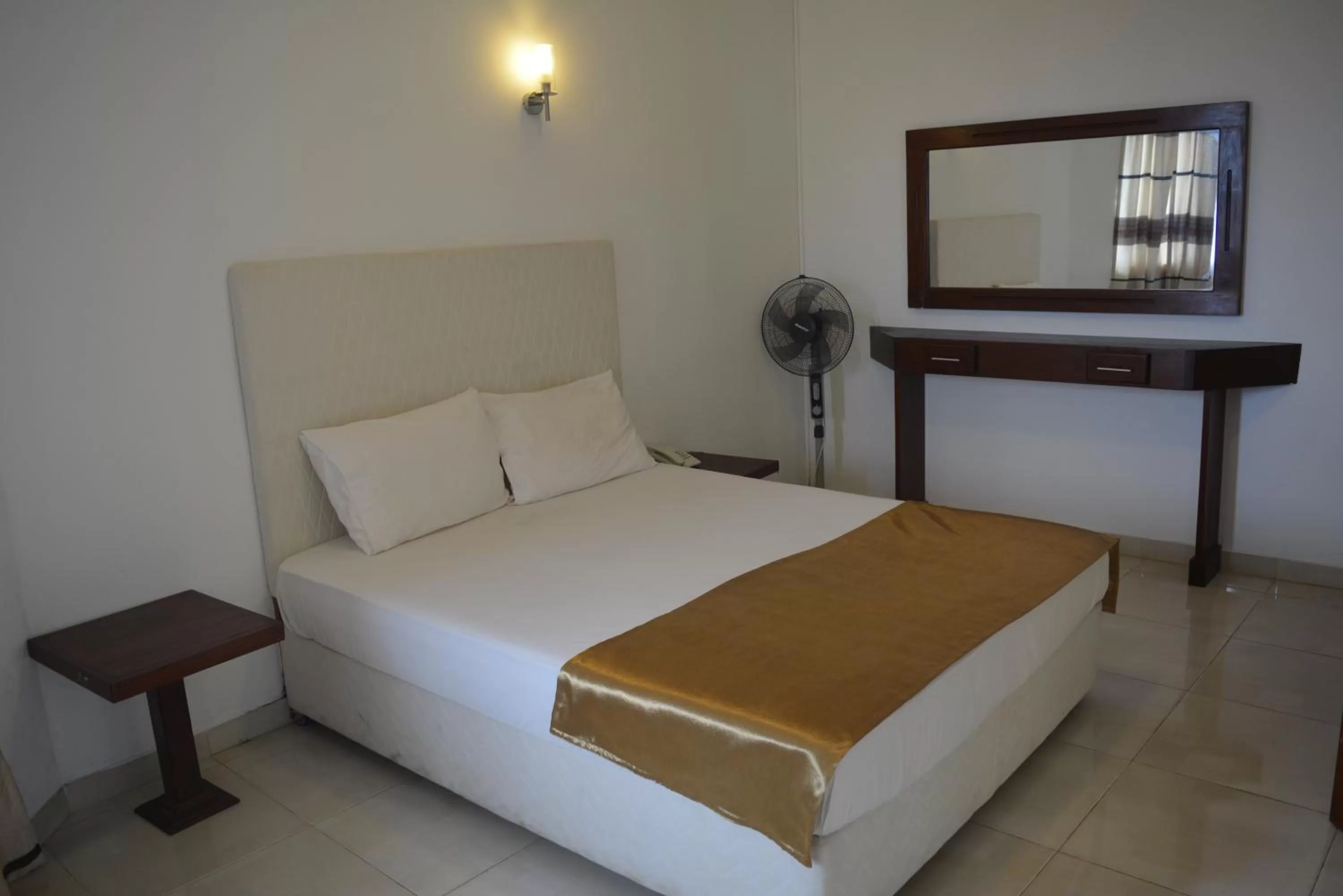 Bed in Kandy Unique Hotel