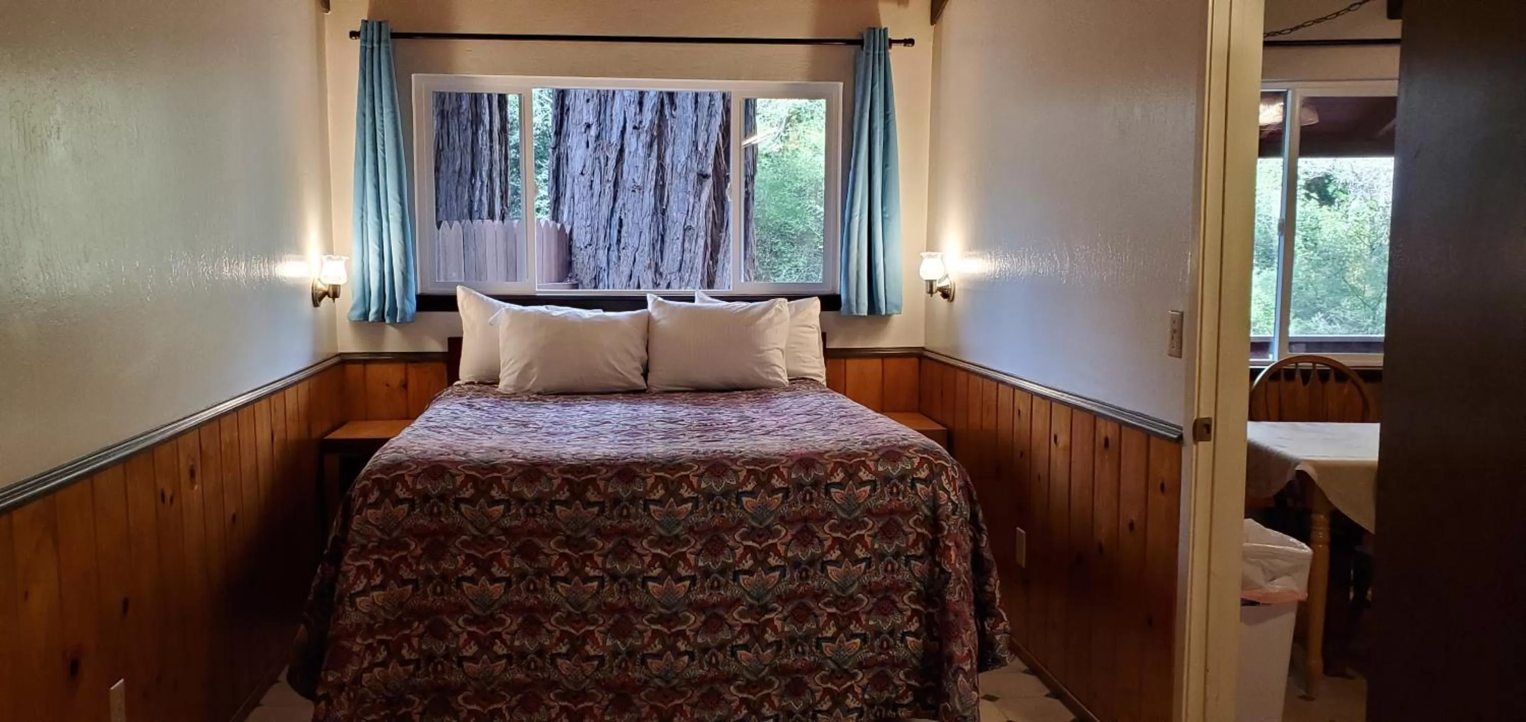 Bedroom, Bed in Fern River Resort