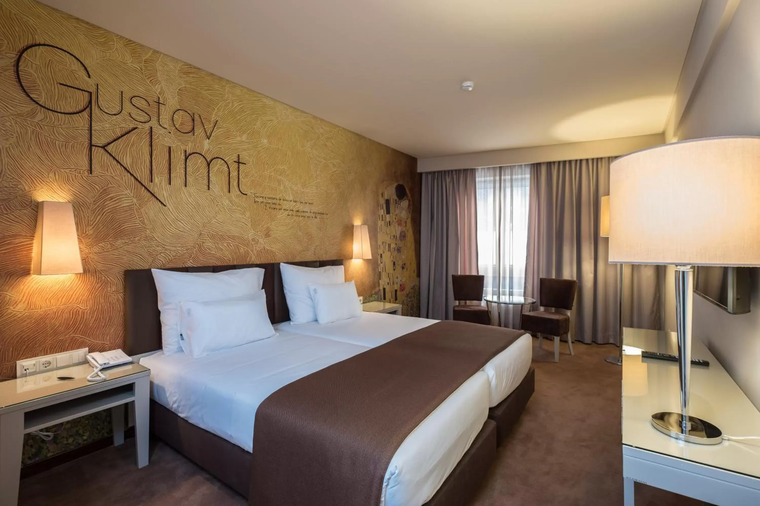 Standard Twin Room in Vila Gale Porto Ribeira Standard Twin Room in Vila Gale Porto Ribeira