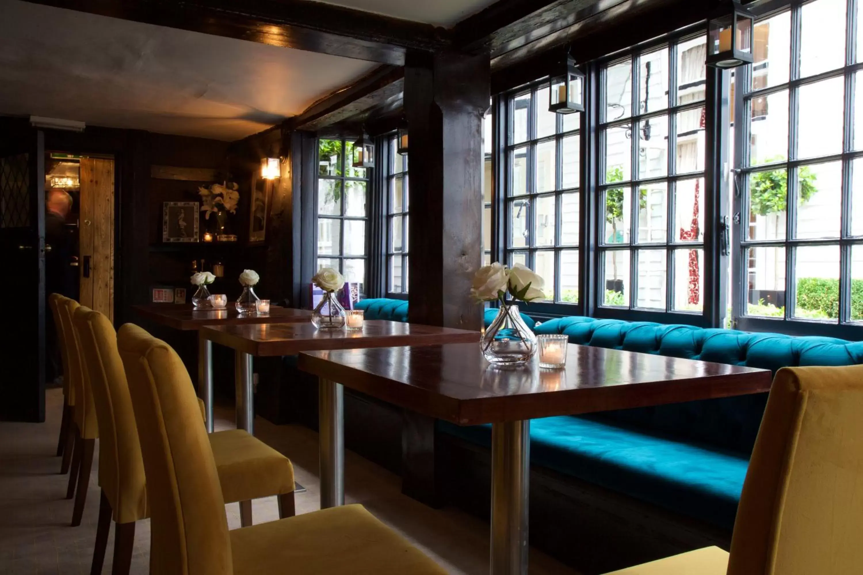 Lounge or bar in The Talbot Inn Lounge or bar in The Talbot Inn