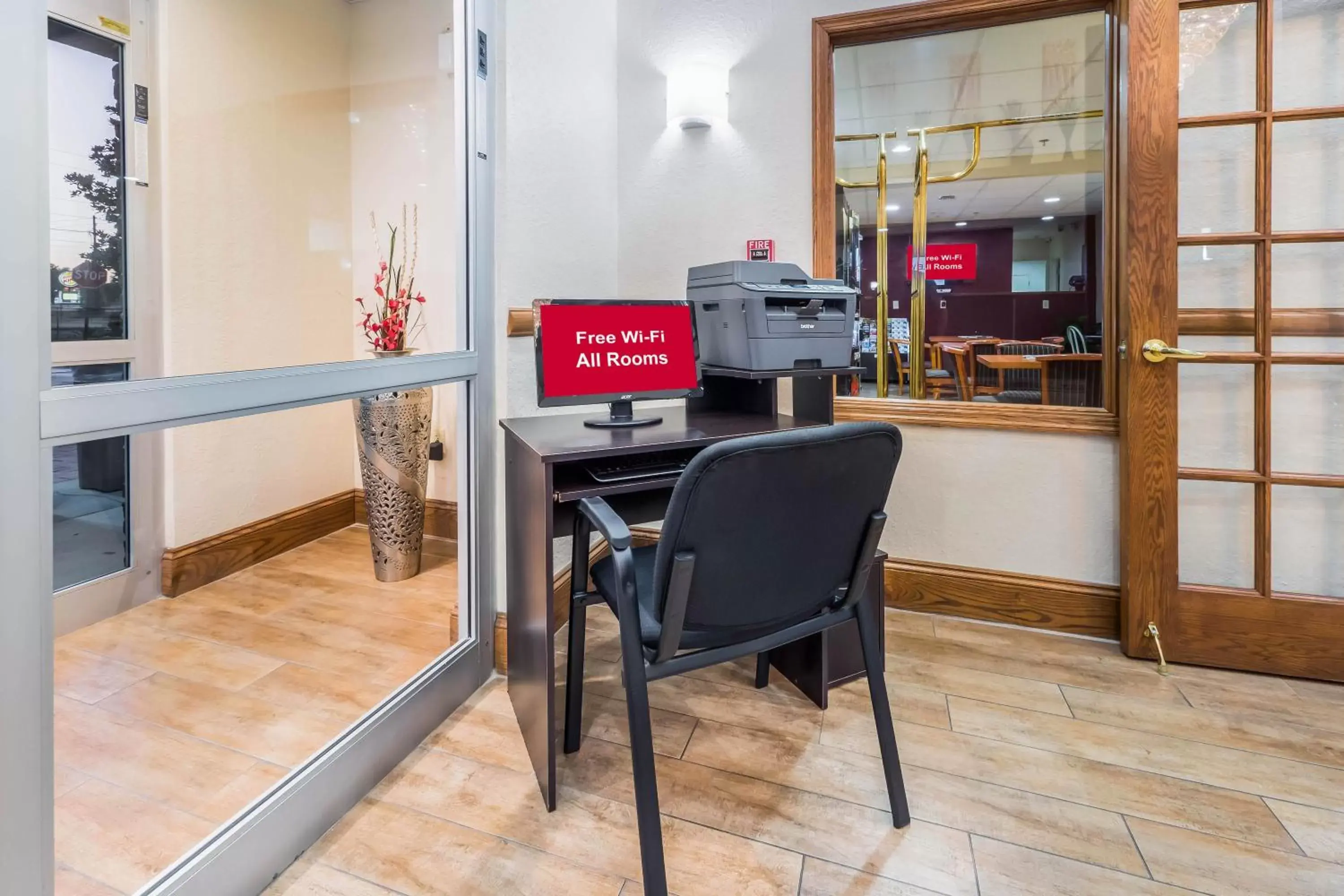 Business facilities in Red Roof Inn Ocala