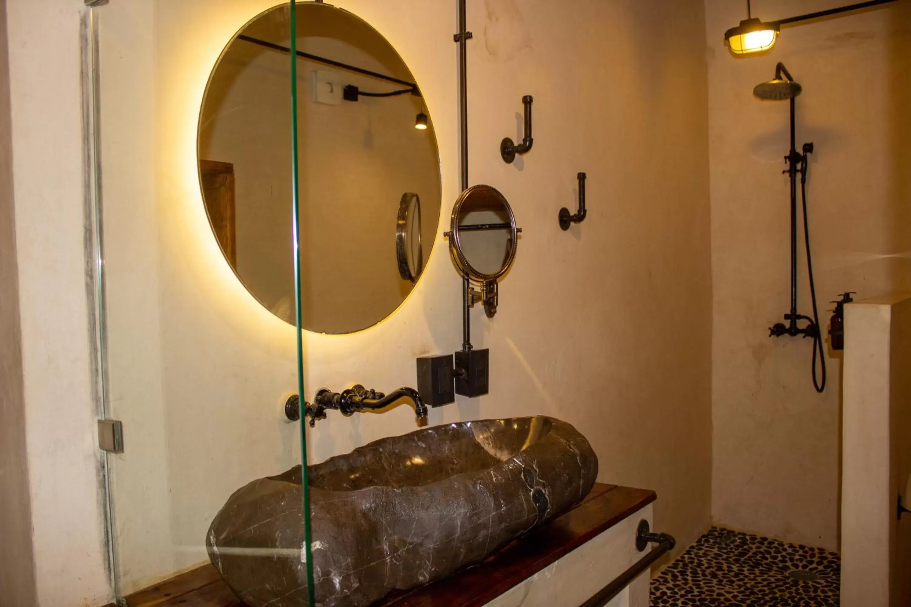 Shower, Bathroom in "5TH AVE Caribbean Paradise Boutique Hotel "by BFH"