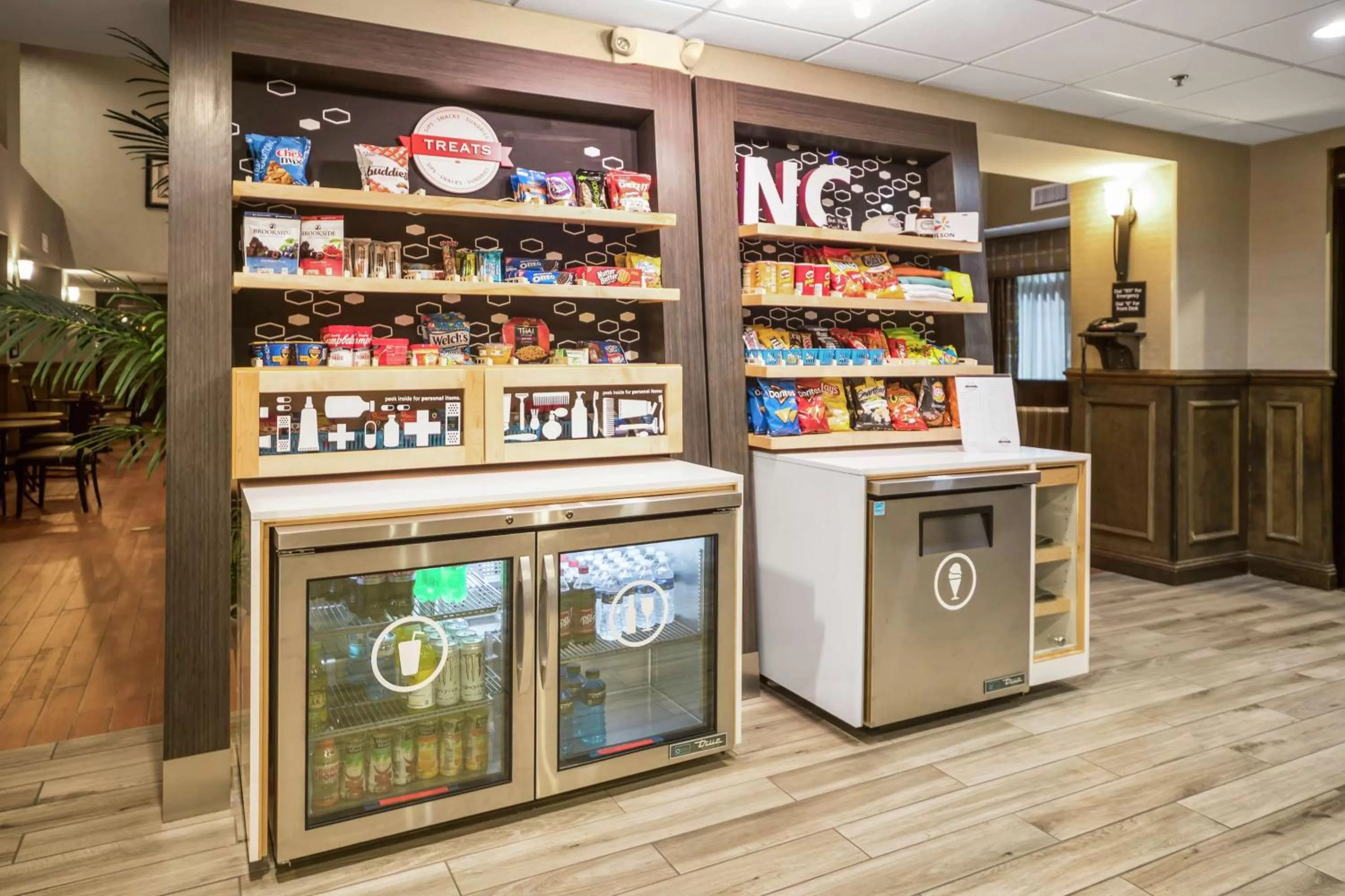 Restaurant/places to eat in Hampton Inn Wilson Downtown