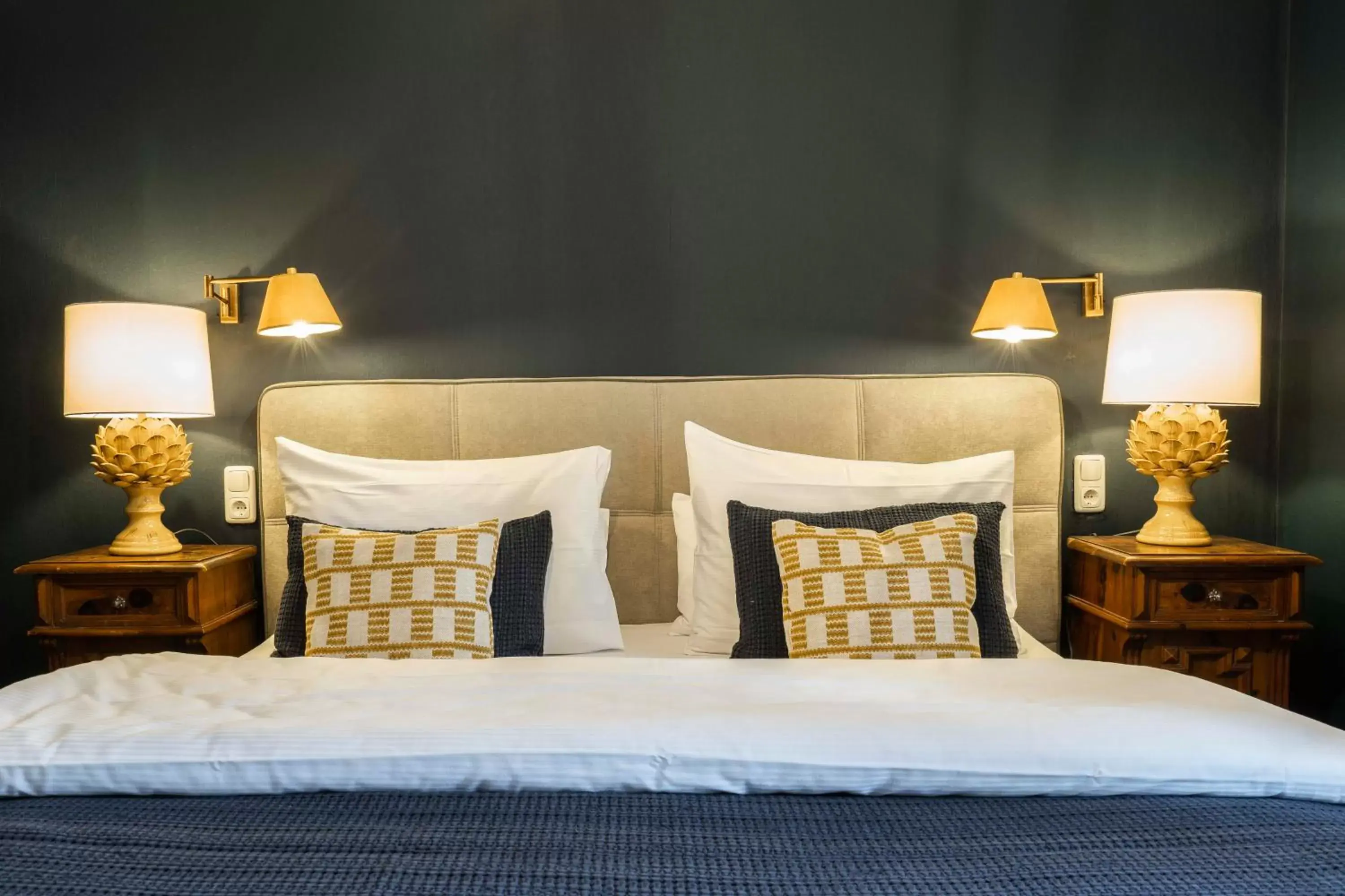 Bed in Schlosswirt zu Anif - Hotel und Restaurant