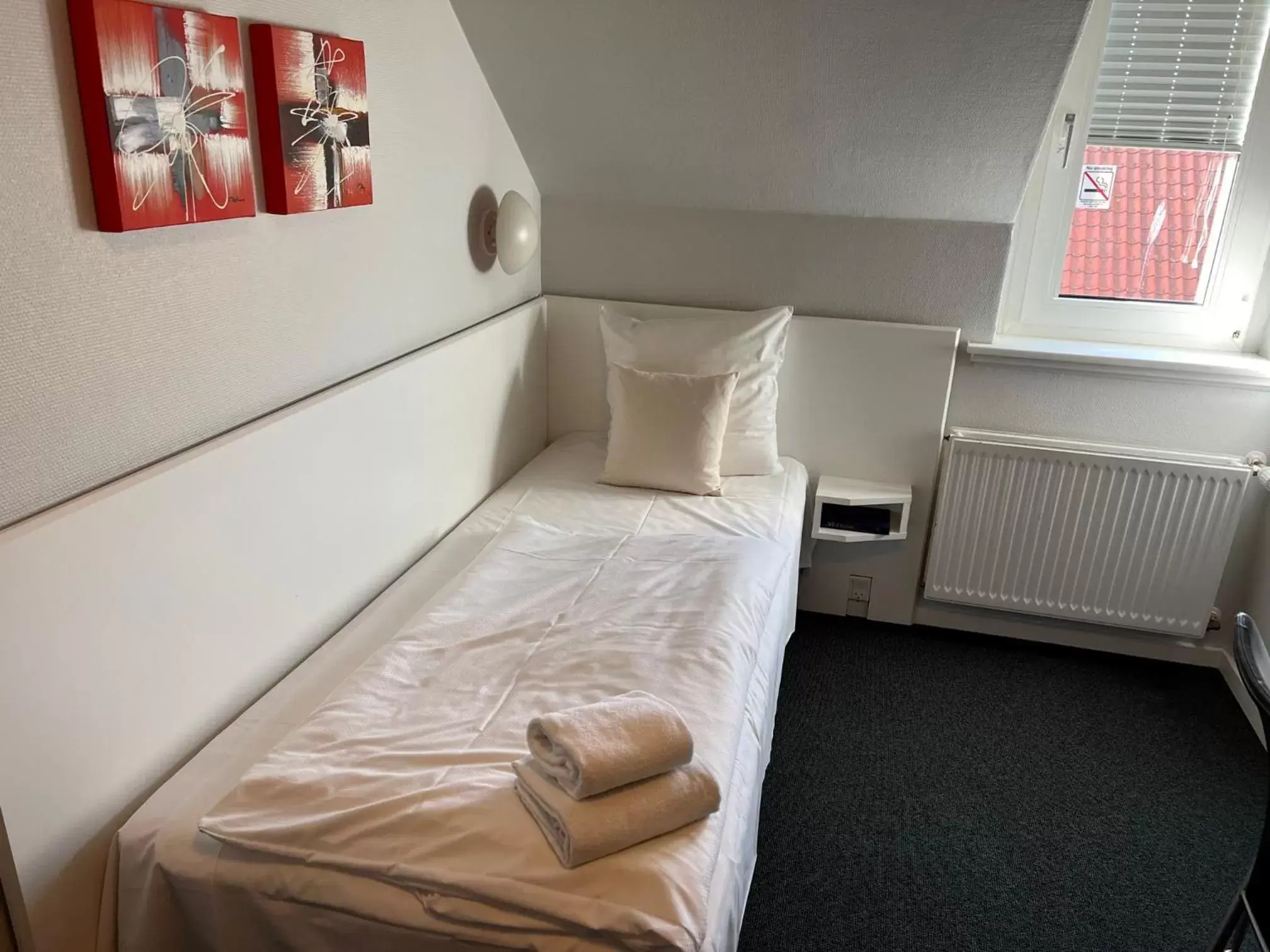 Bed in Hotel Frederikshavn