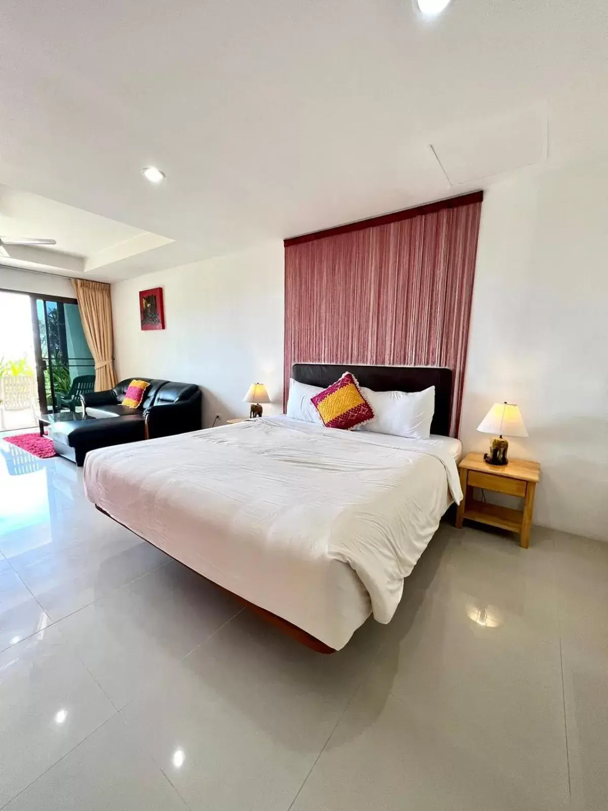 Bed in Mountain Seaview Luxury Apartments