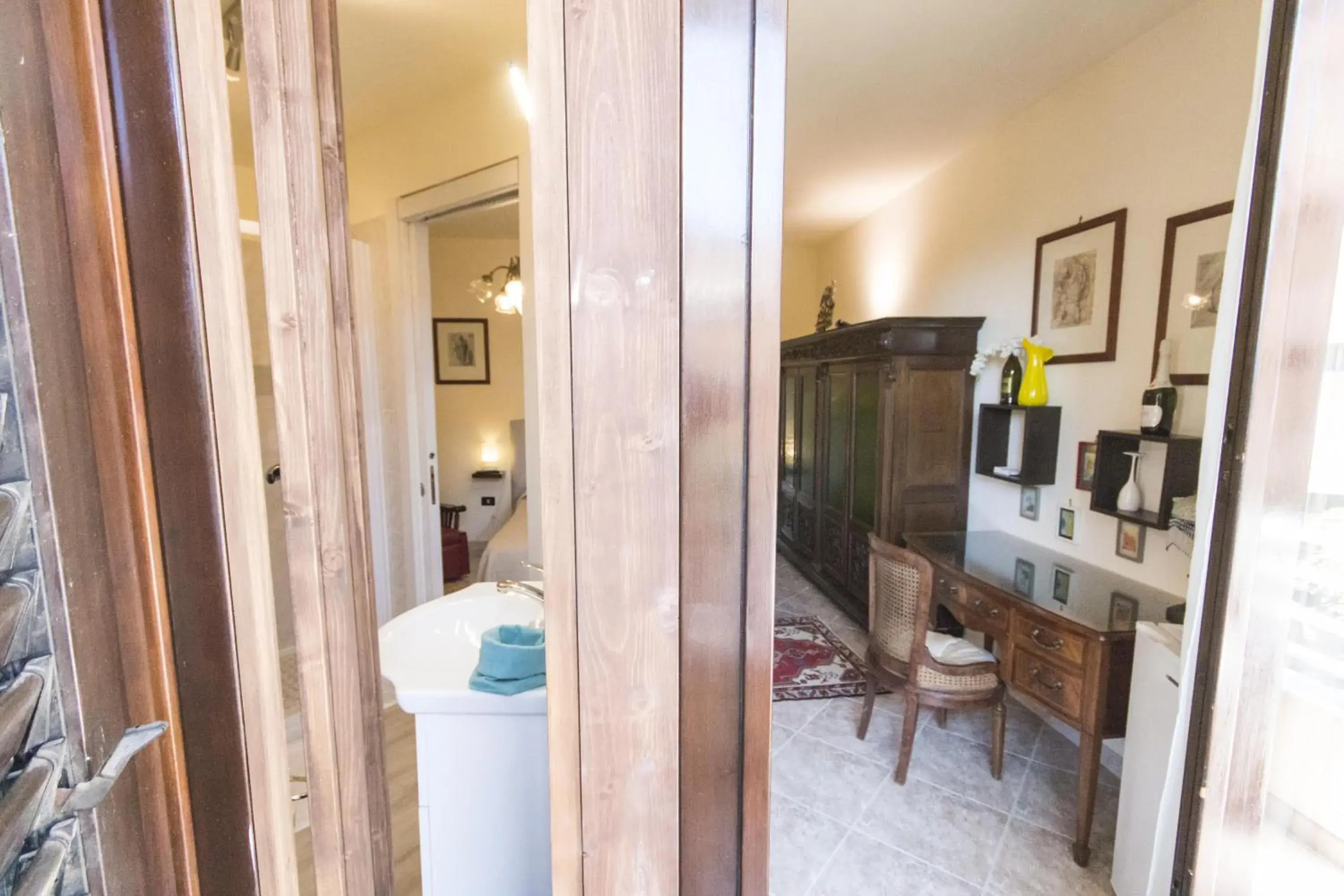 Photo of the whole room, Bathroom in B&B Luxury