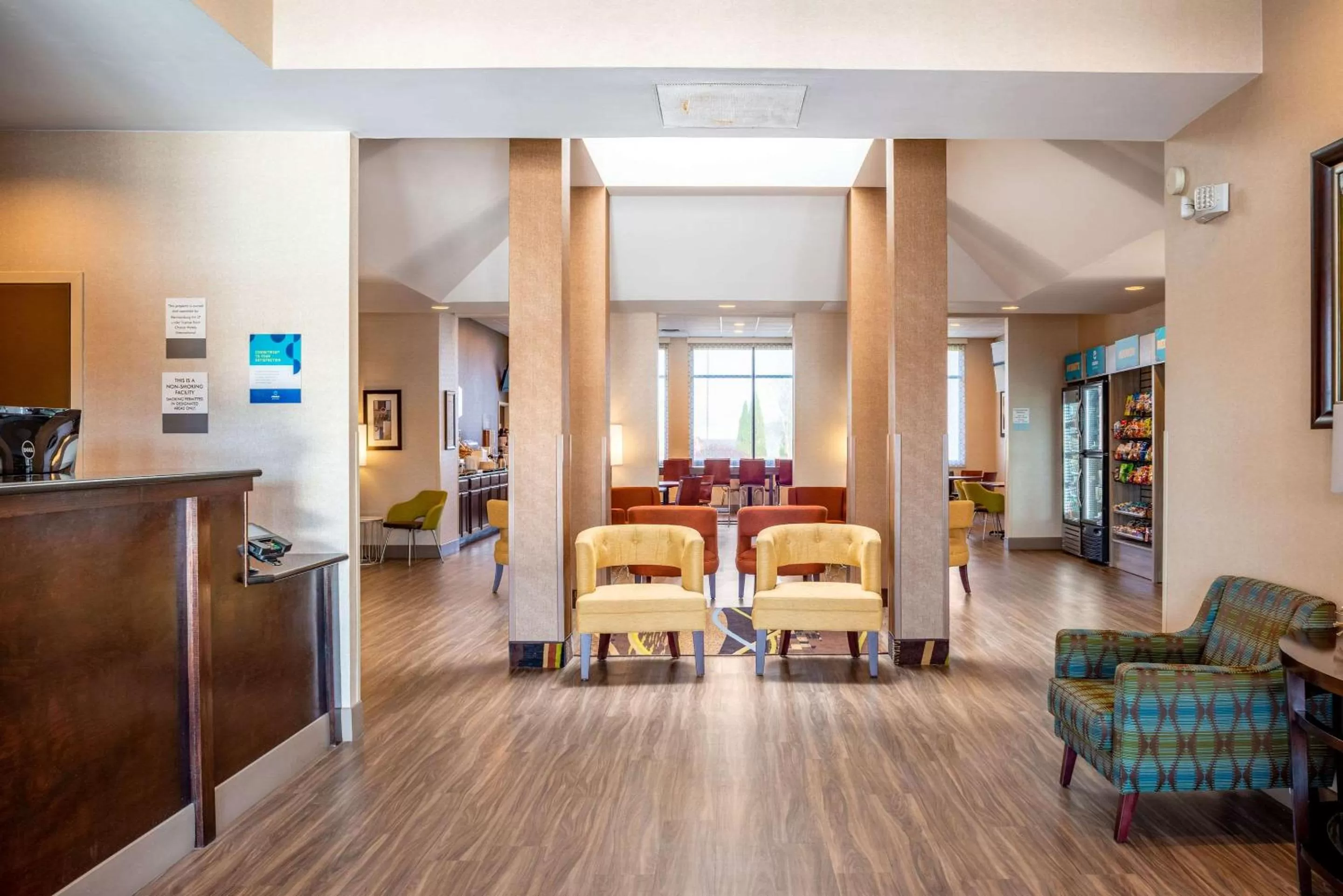 Lobby or reception in Clarion Pointe Harrisonburg