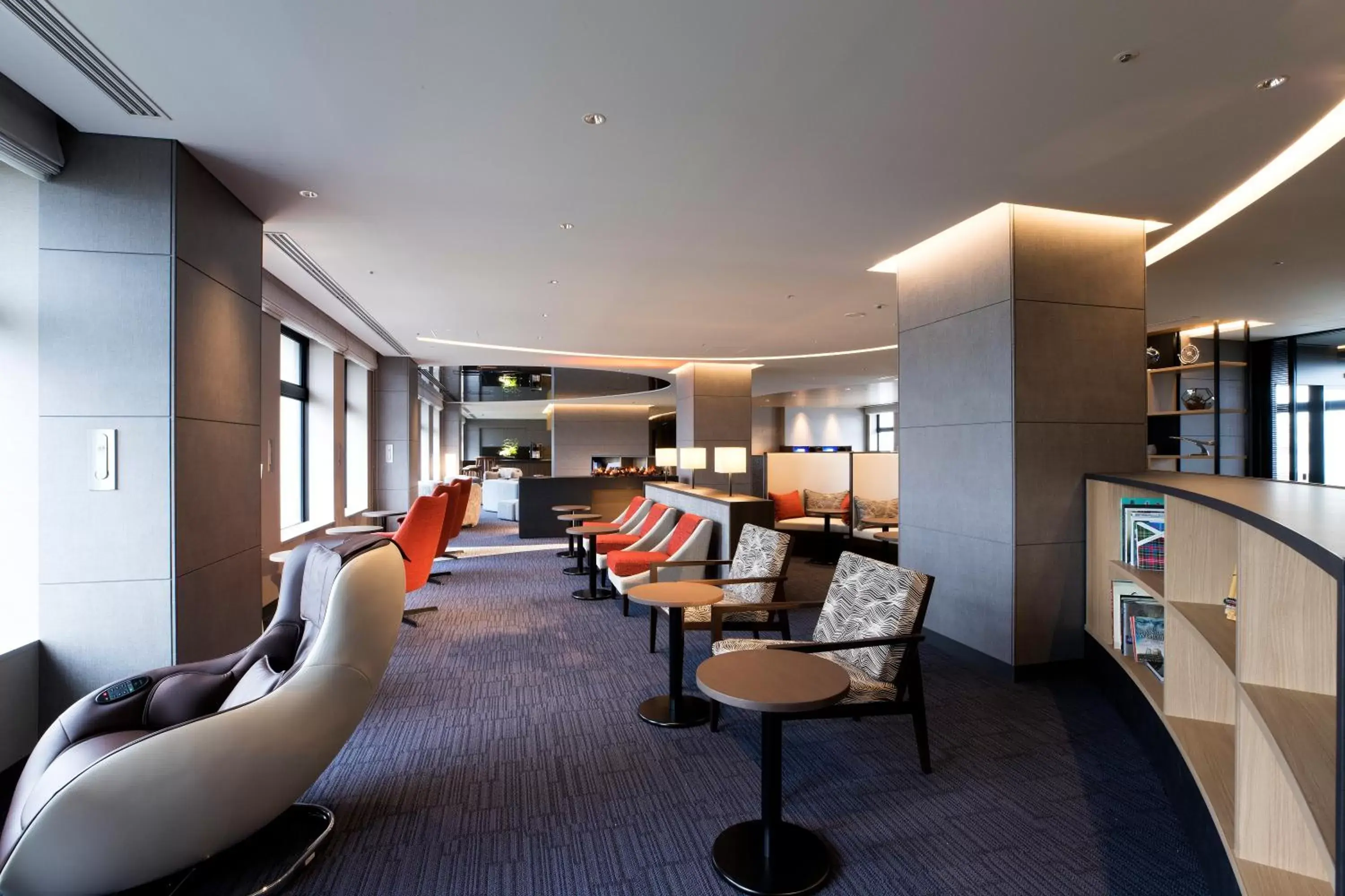 Communal lounge/ TV room, Restaurant/Places to Eat in Centrair Hotel