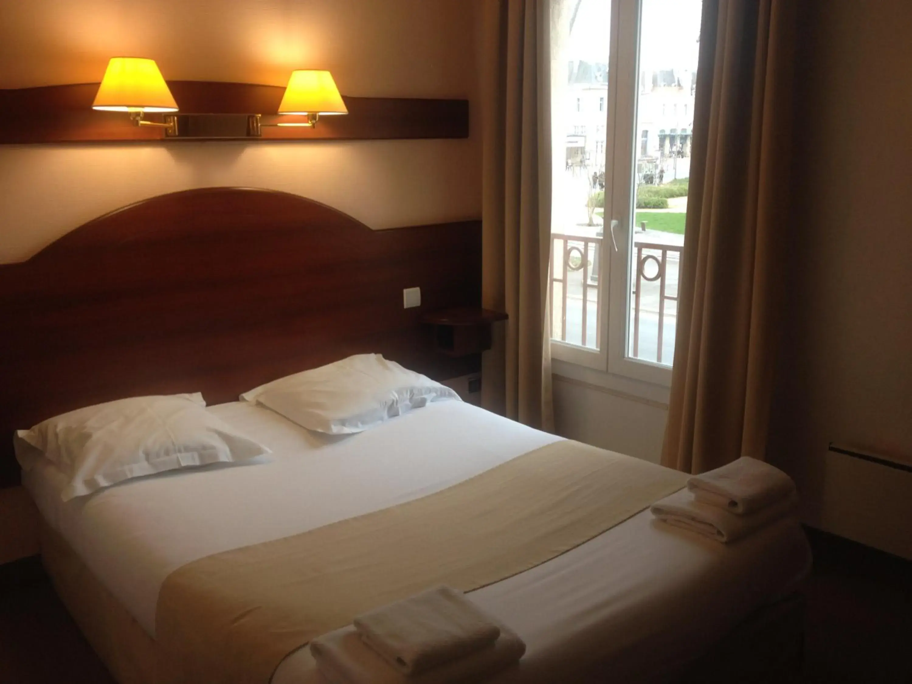 Economic Double Room - single occupancy in Hotel Couleurs Sud