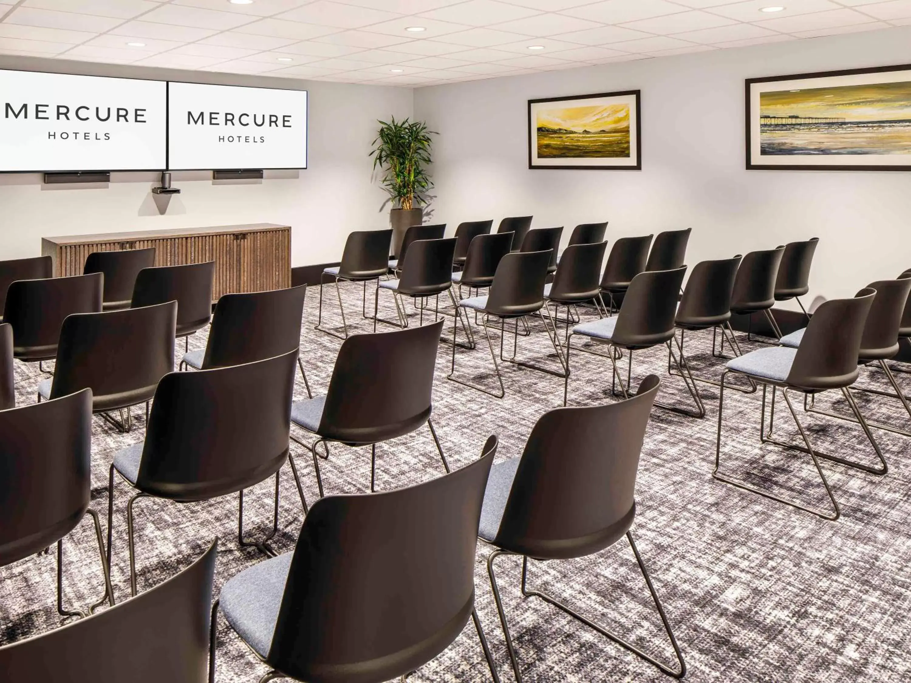 Meeting/conference room in Mercure Paignton Hotel