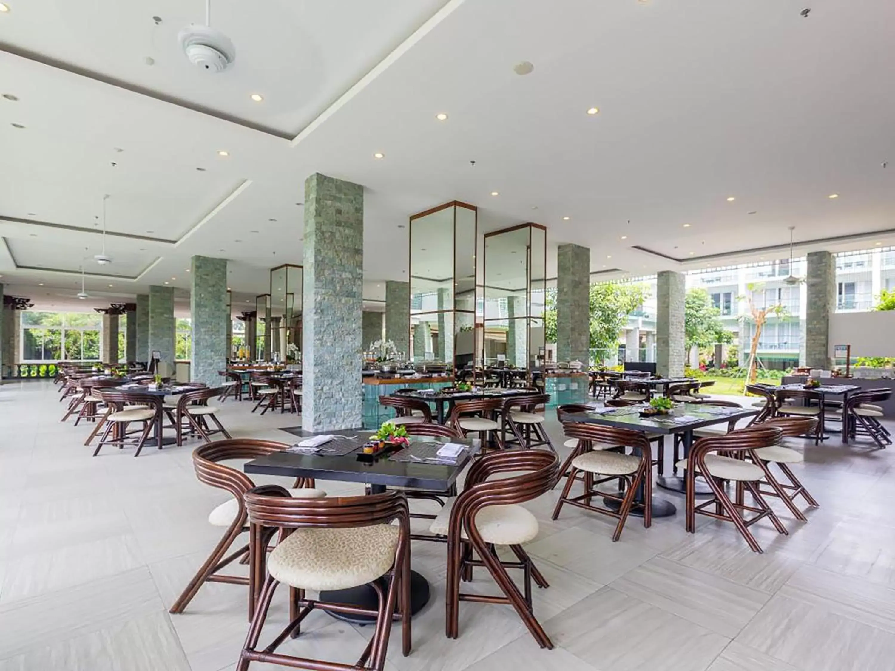 Restaurant/places to eat in The Sintesa Jimbaran Bali Restaurant/places to eat in The Sintesa Jimbaran Bali