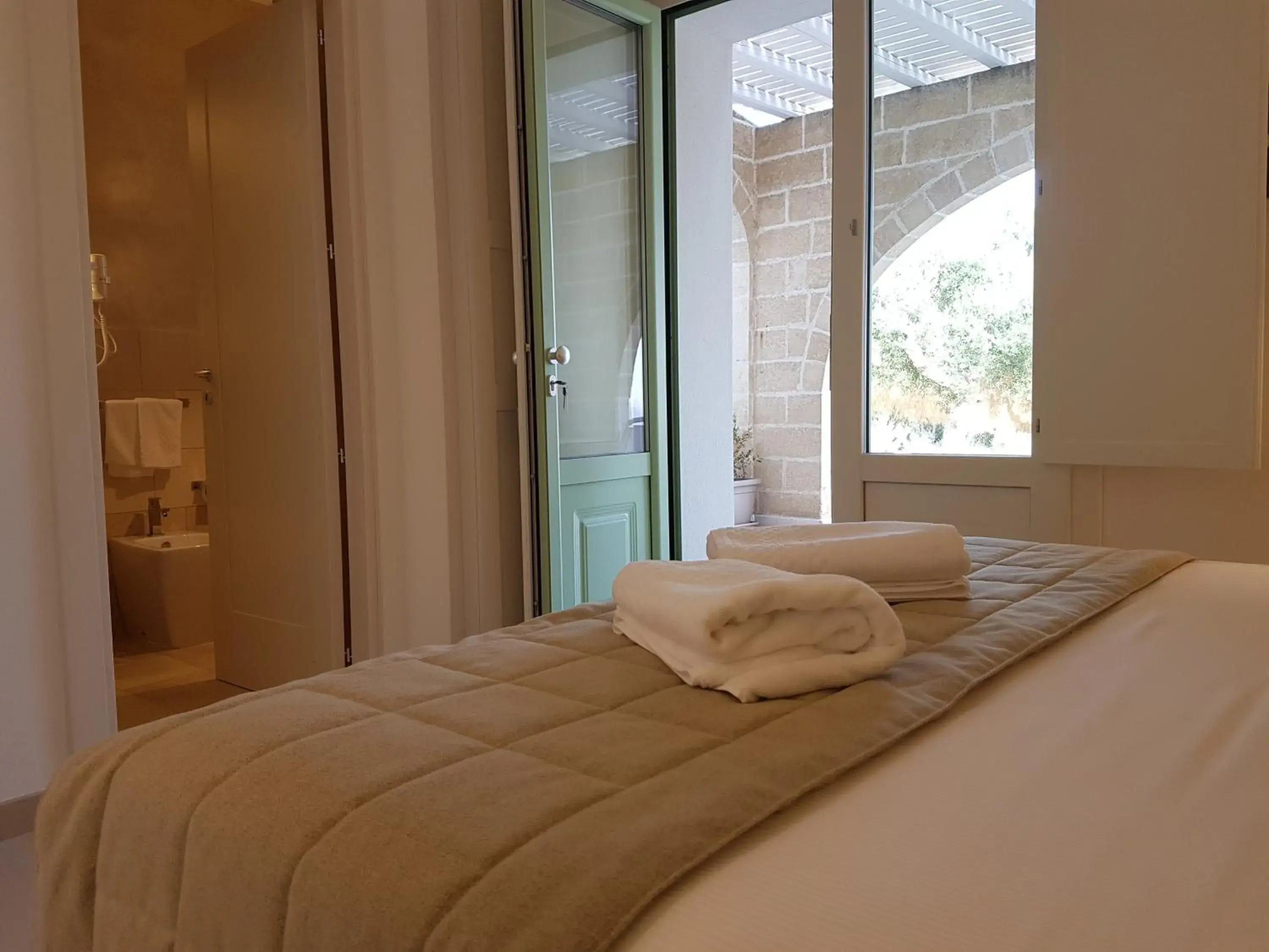 Bed, Room Photo in Montiro' Hotel
