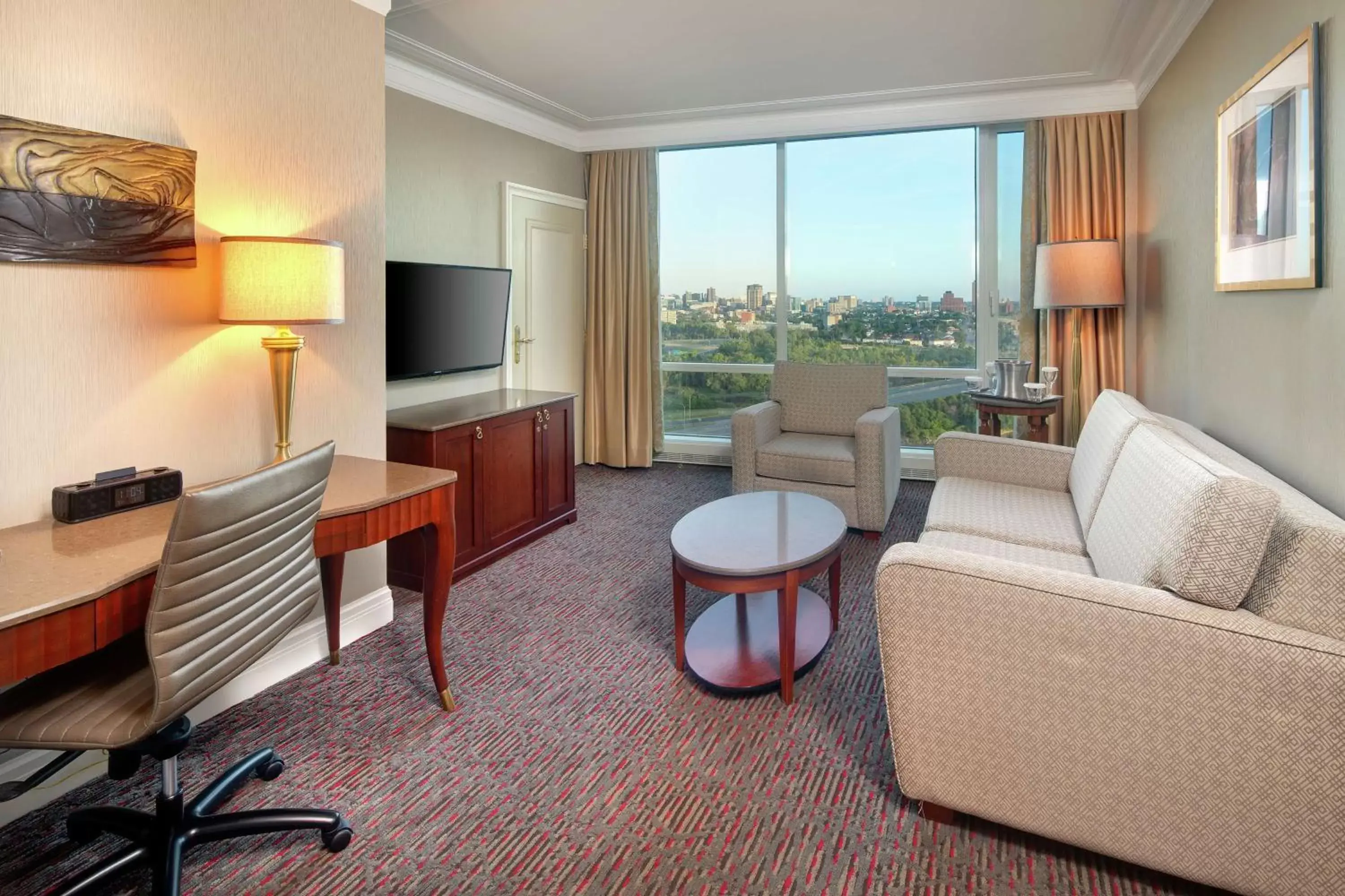 Bedroom, Seating Area in Hilton Lac-Leamy