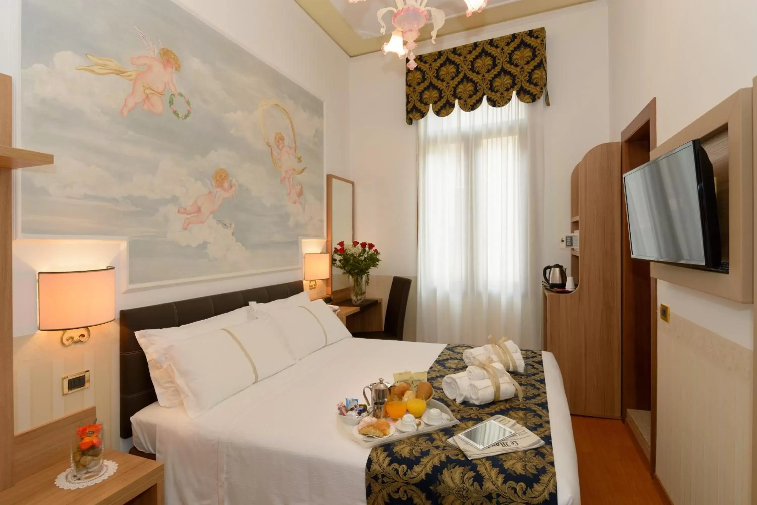 Day, Bed in UNAHOTELS Ala Venezia-Adults 16