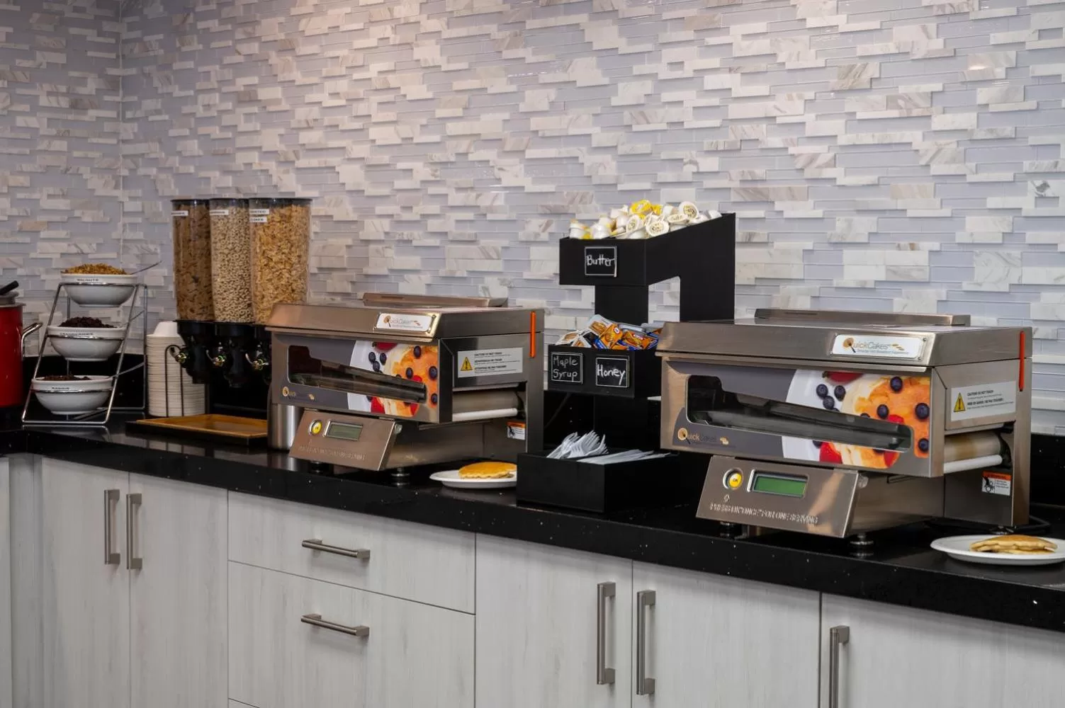 Buffet breakfast in Comfort Hotel