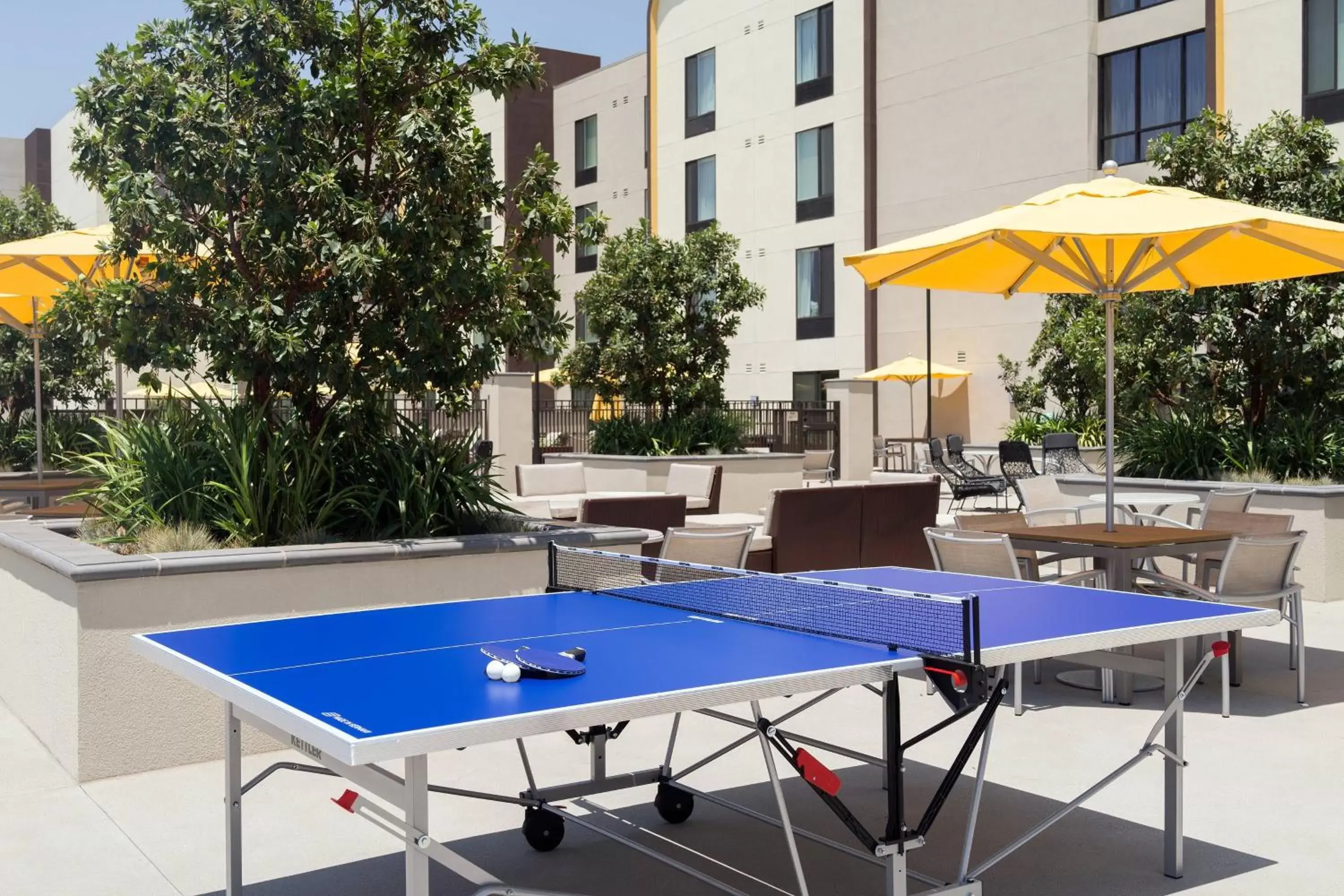 Tennis court, Table Tennis in SpringHill Suites by Marriott Los Angeles Burbank/Downtown