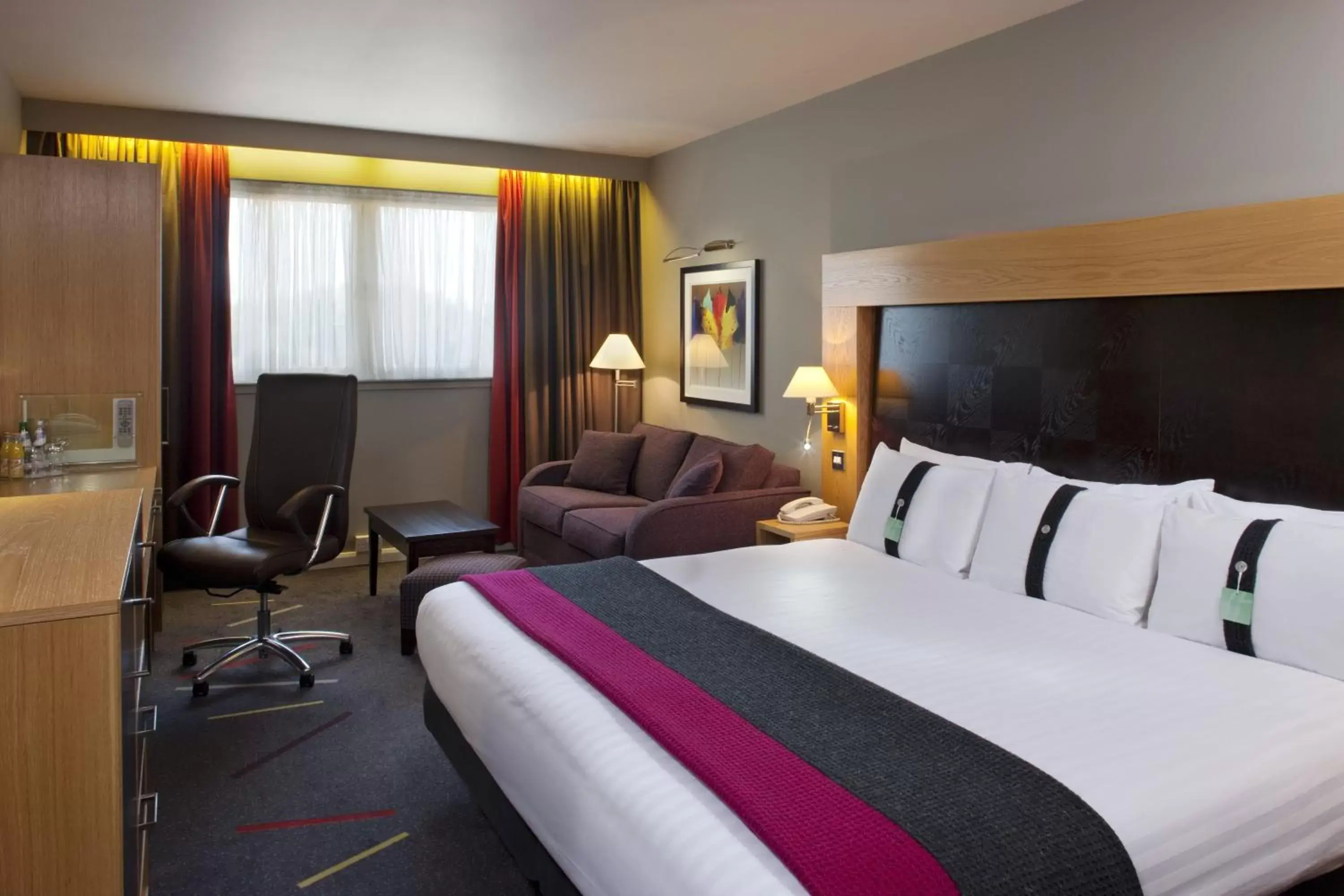 Bedroom, Bed in Holiday Inn Aberdeen West, an IHG Hotel
