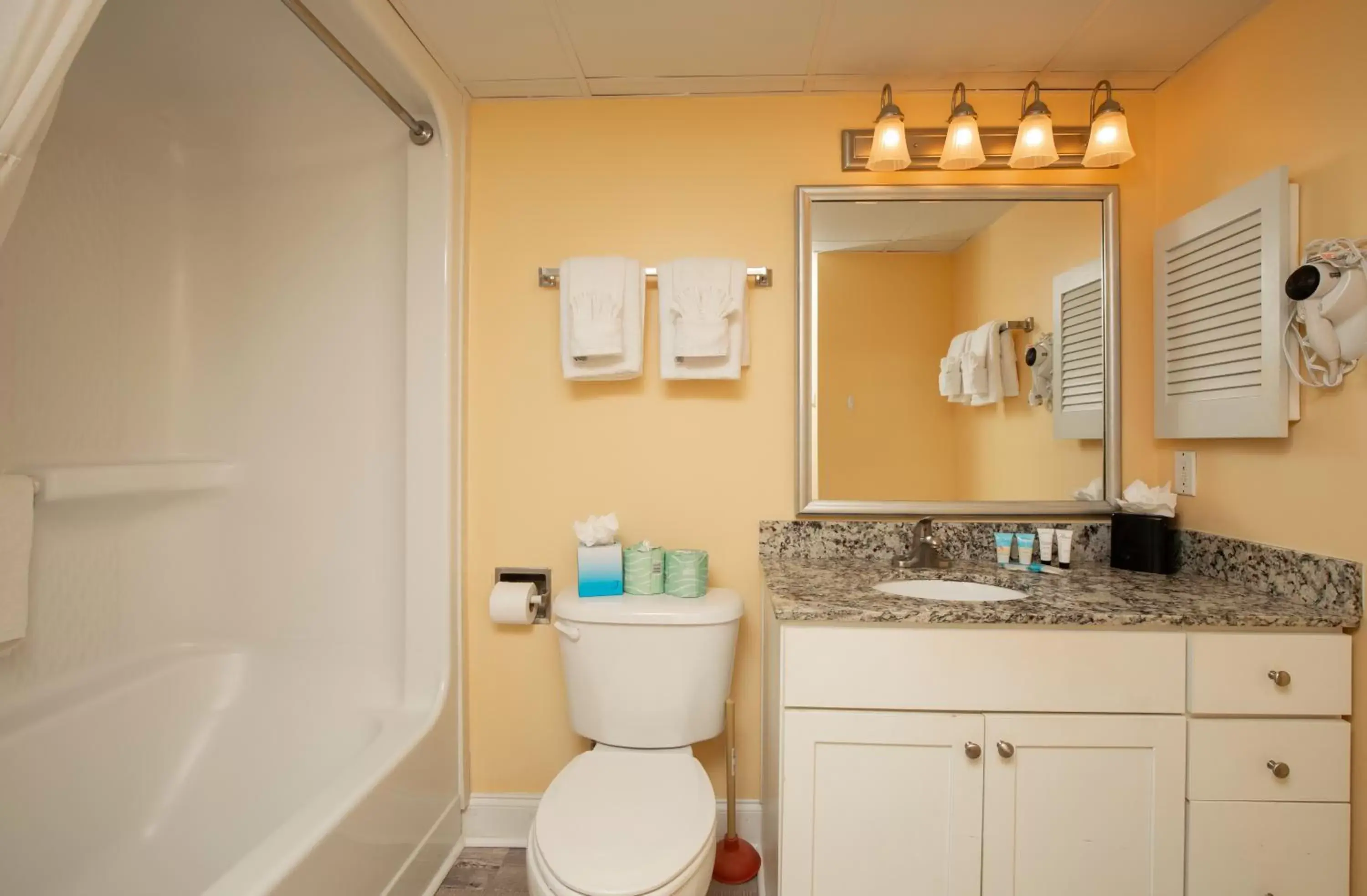 Bathroom in Grande Shores Ocean Resorts Condominiums