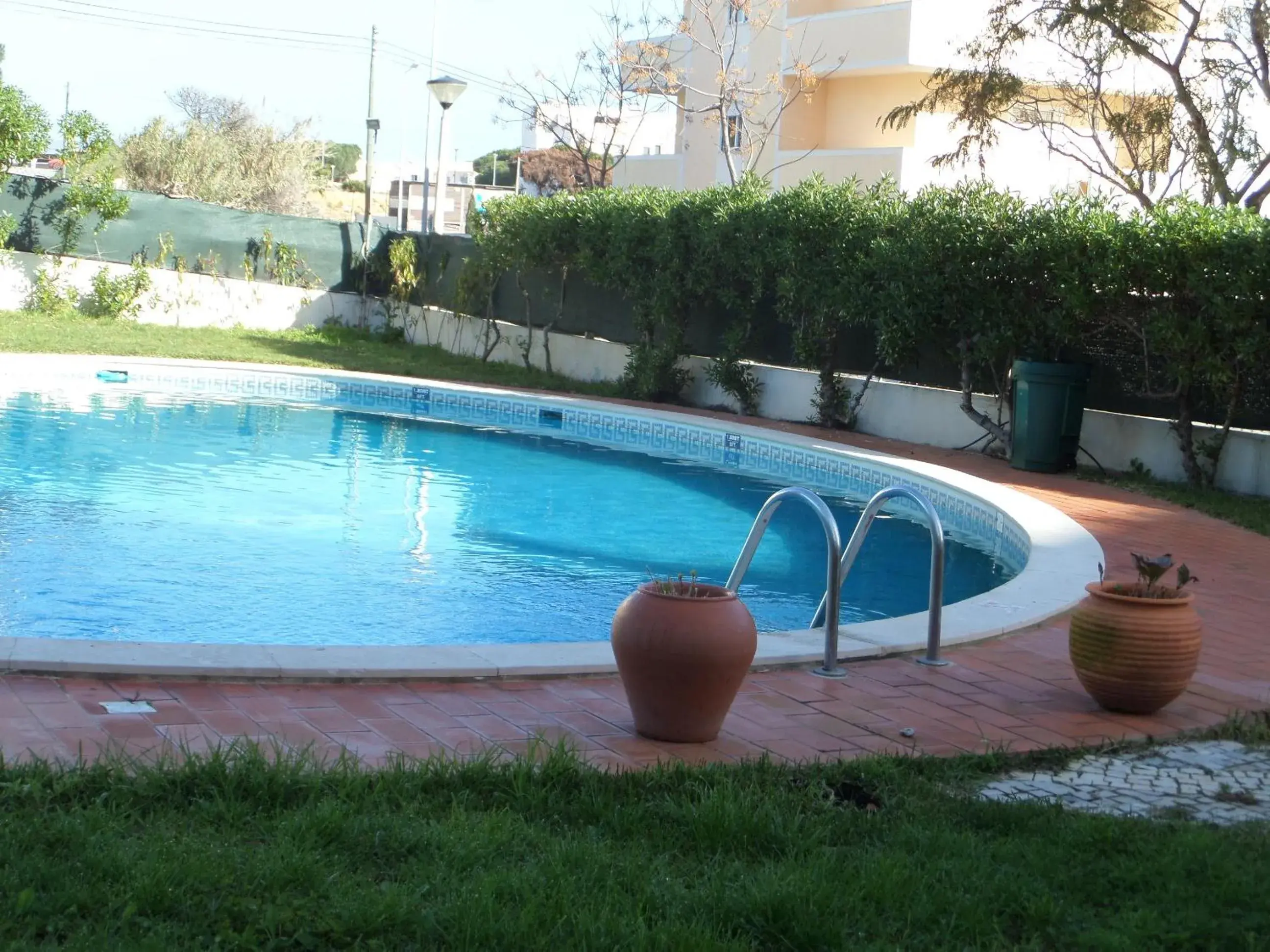 Garden, Swimming Pool in Hotel Monaco