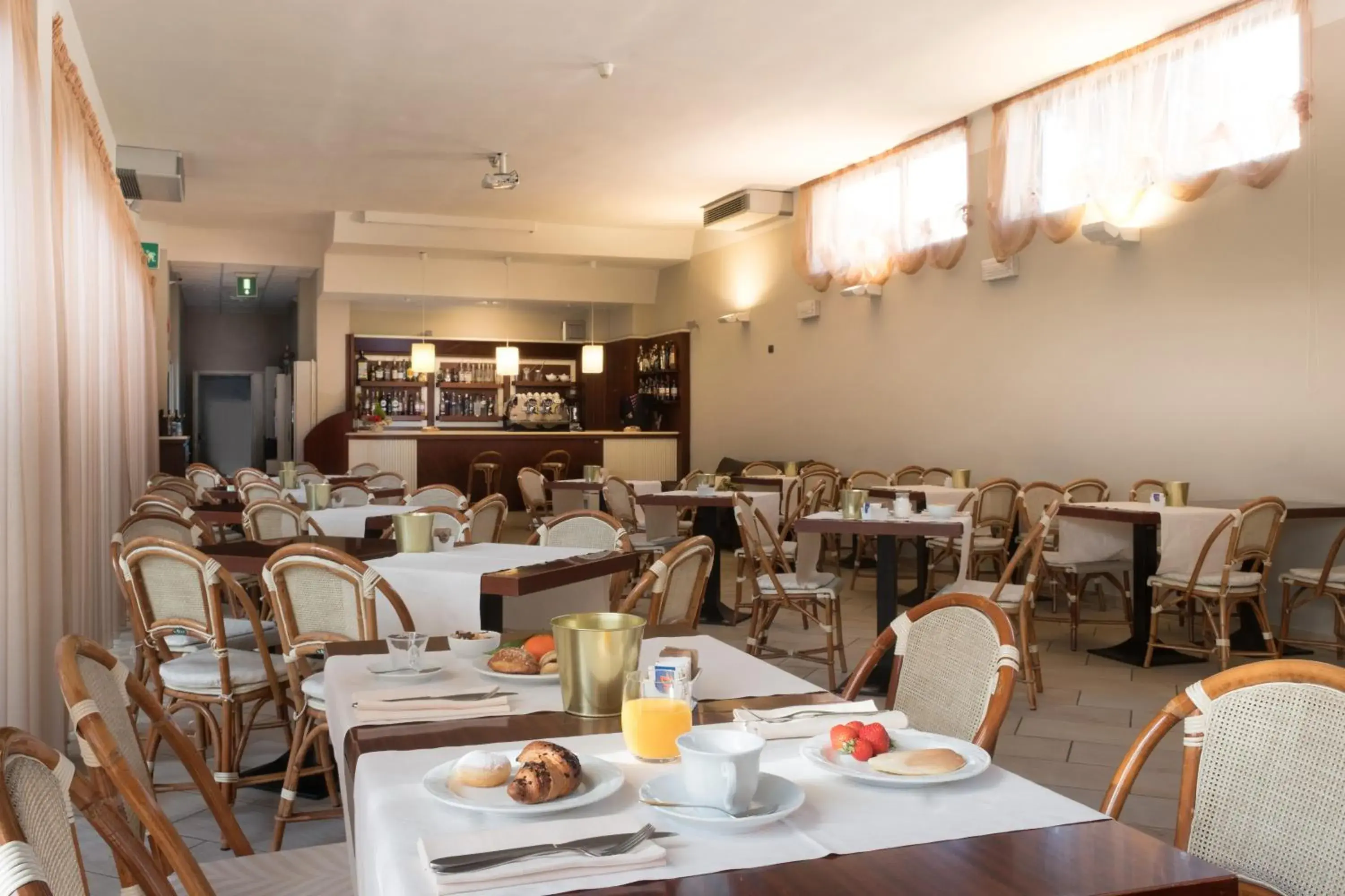 Restaurant/Places to Eat in Hotel Spinelli