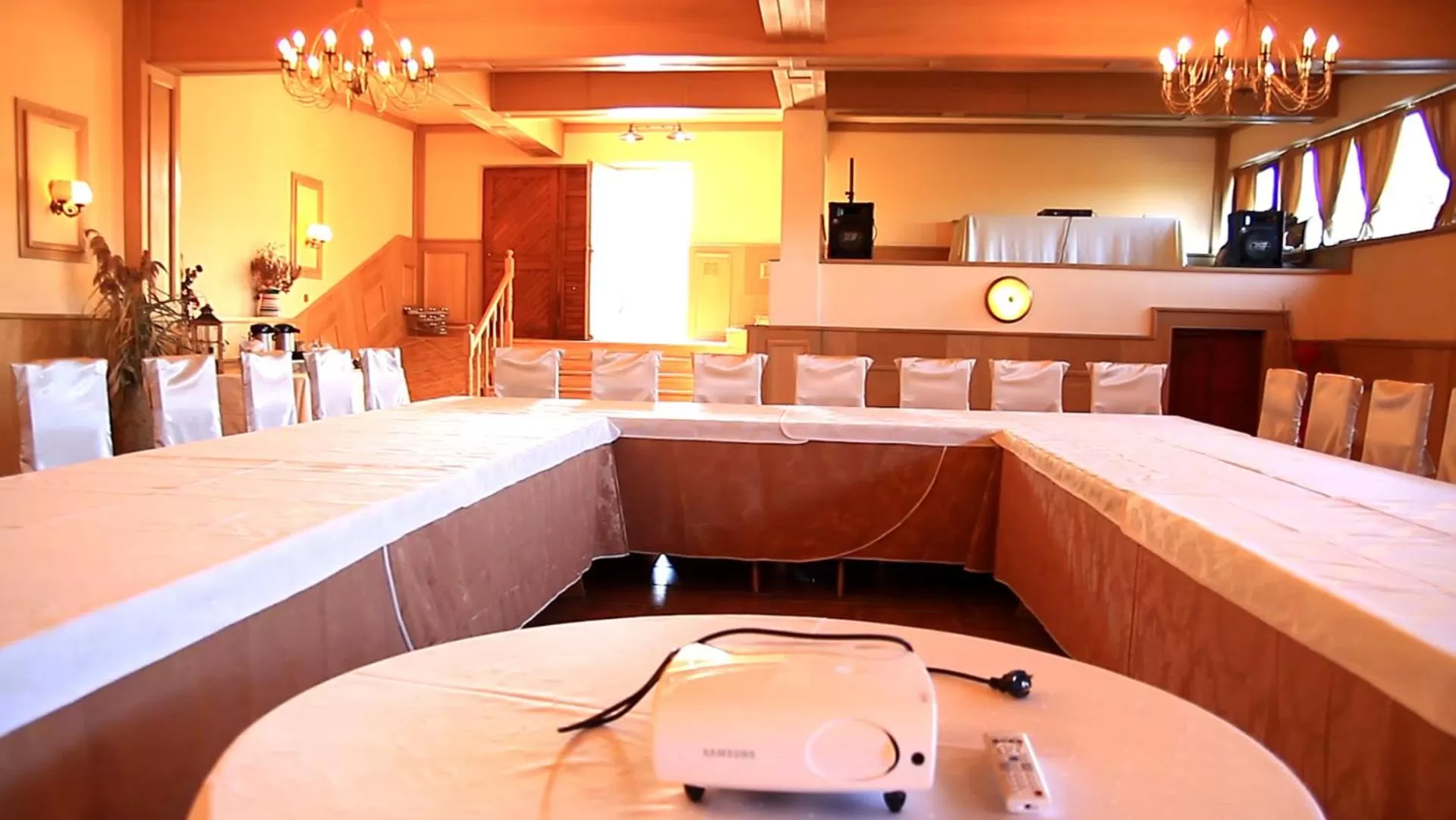 Meeting/conference room, Bed in Hotel Bielmann