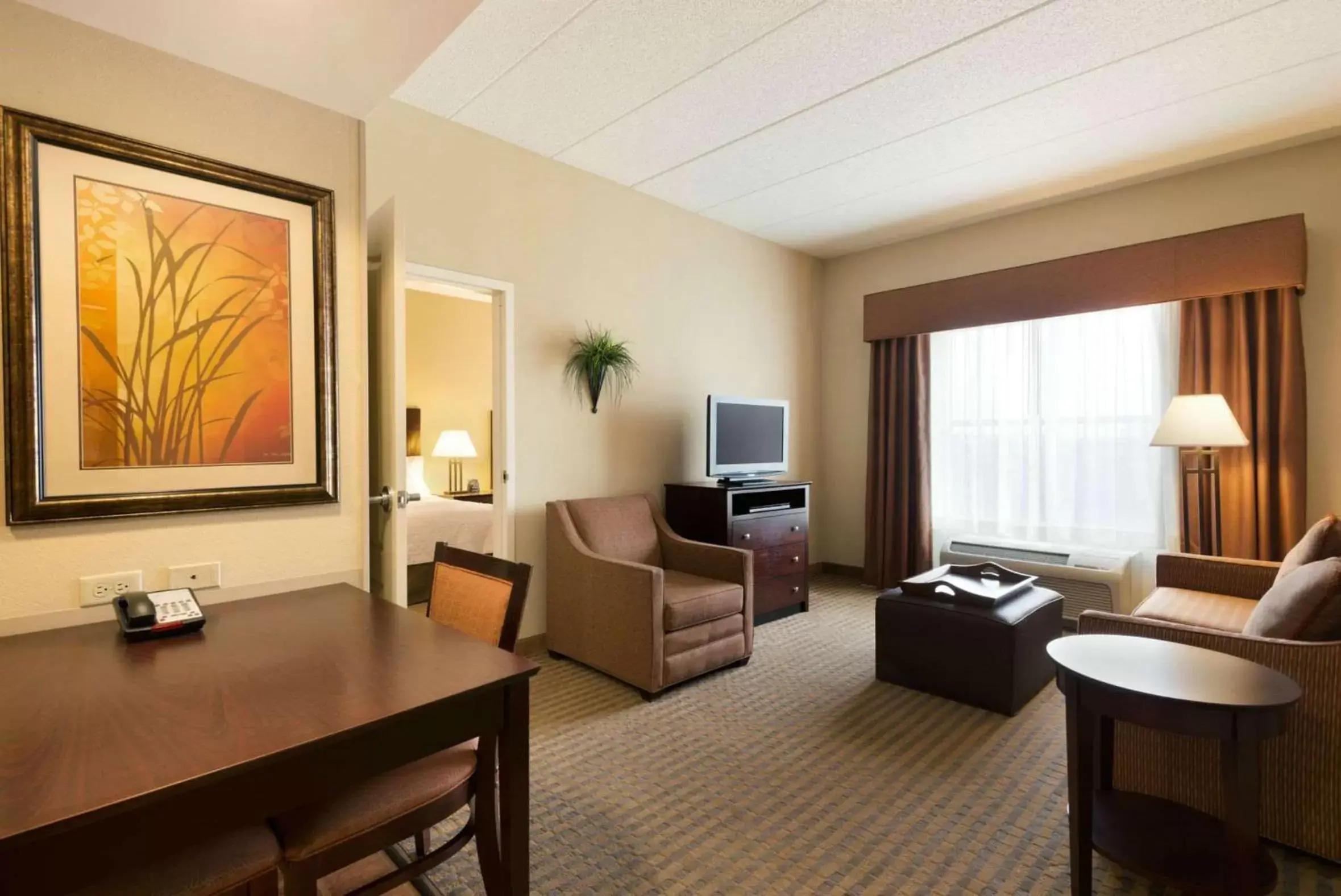 Living room, Seating Area in Homewood Suites New Brighton