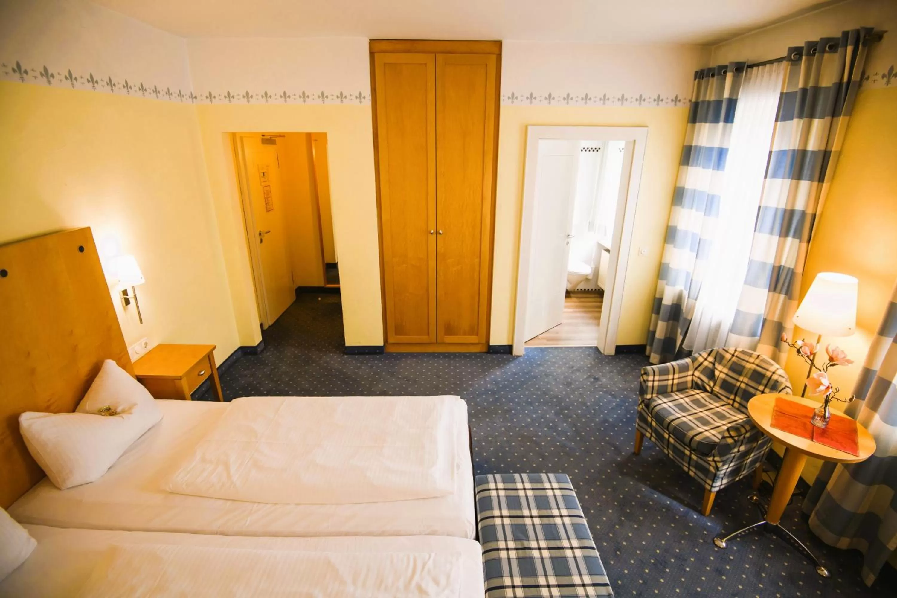 Bed in Hotel Rosenheimer Hof