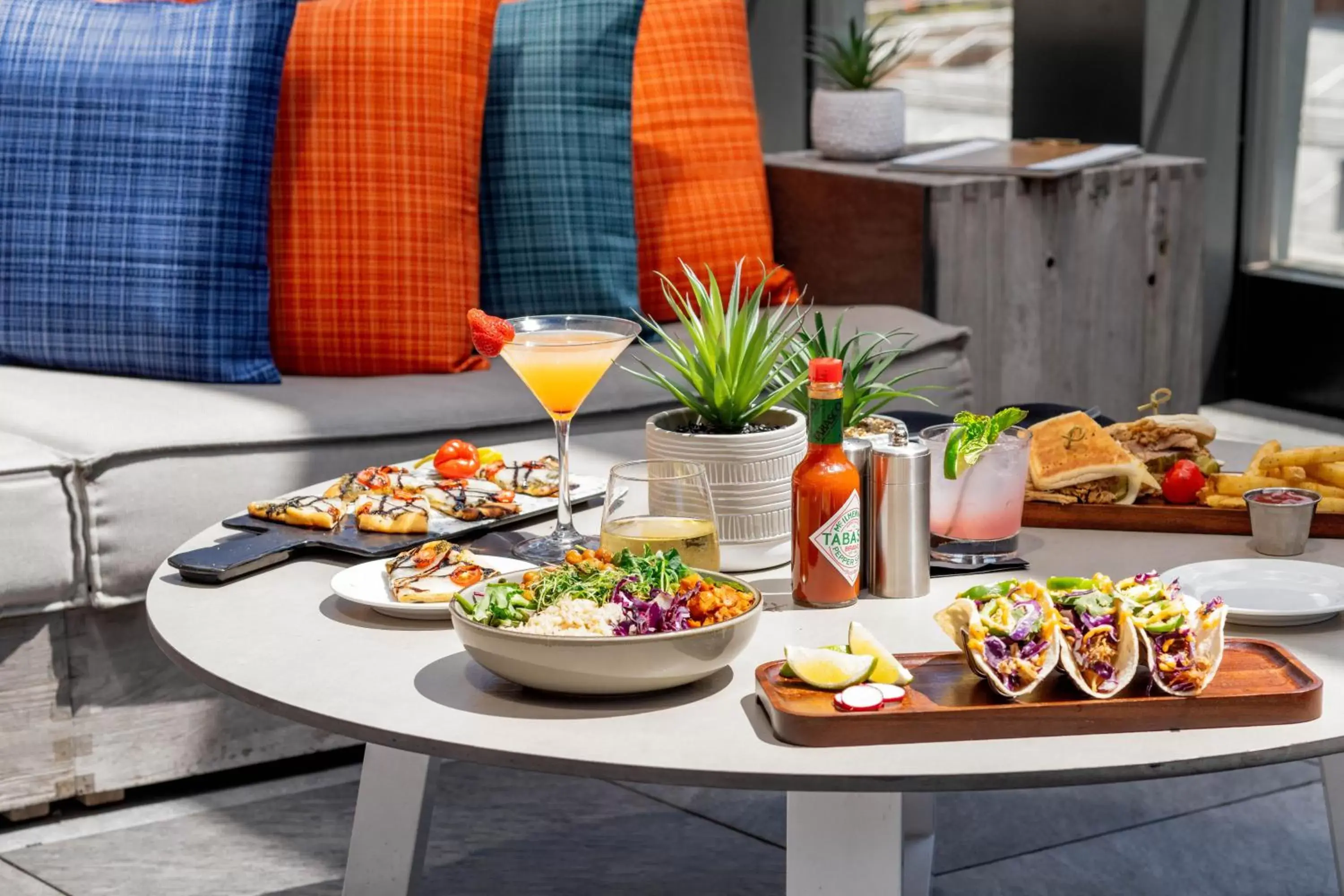 Restaurant/places to eat in Hyatt Place Indianapolis Downtown Restaurant/places to eat in Hyatt Place Indianapolis Downtown