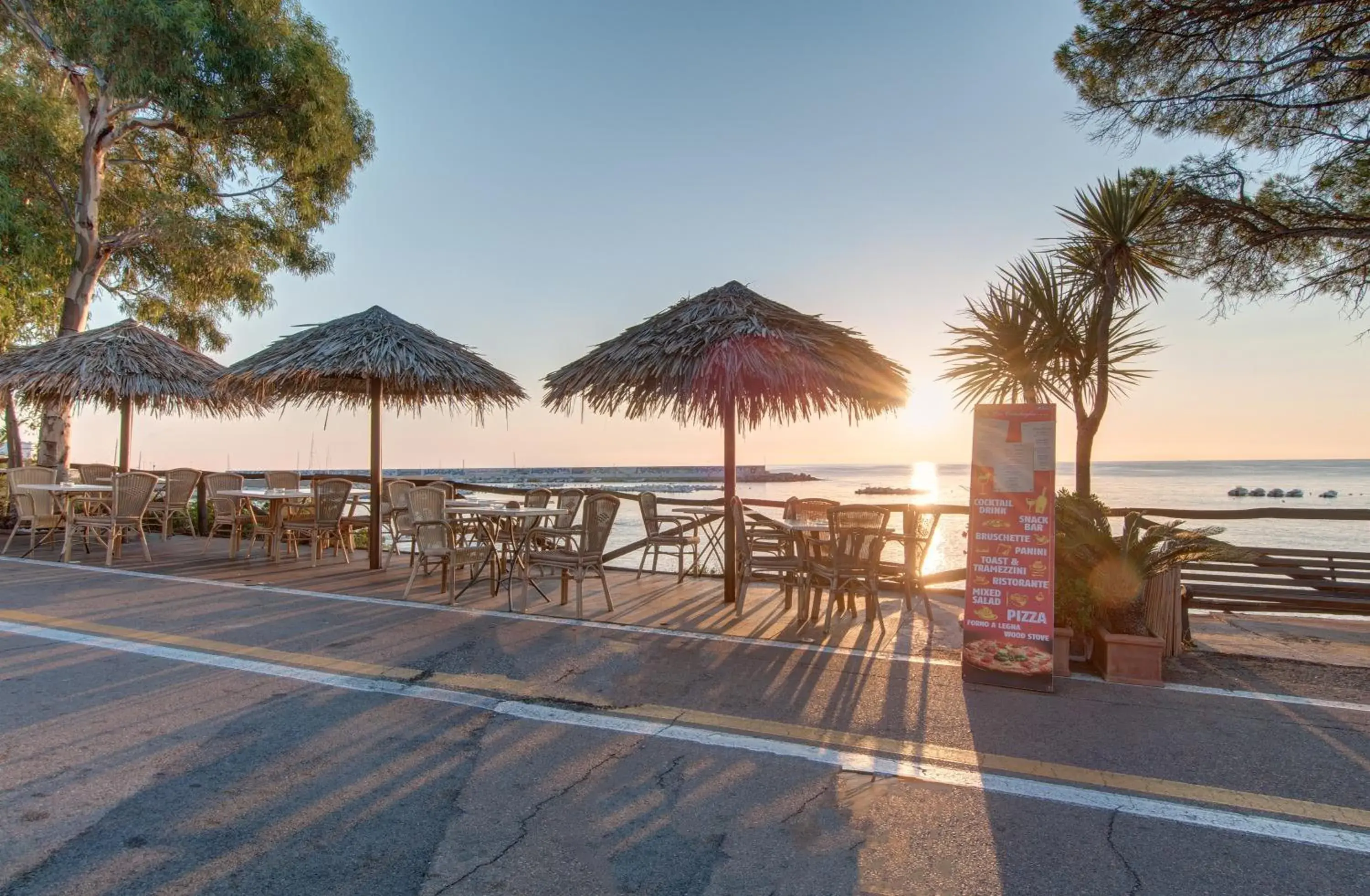 Property building, Patio/Outdoor Area in Hotel Ristorante La Conchiglia