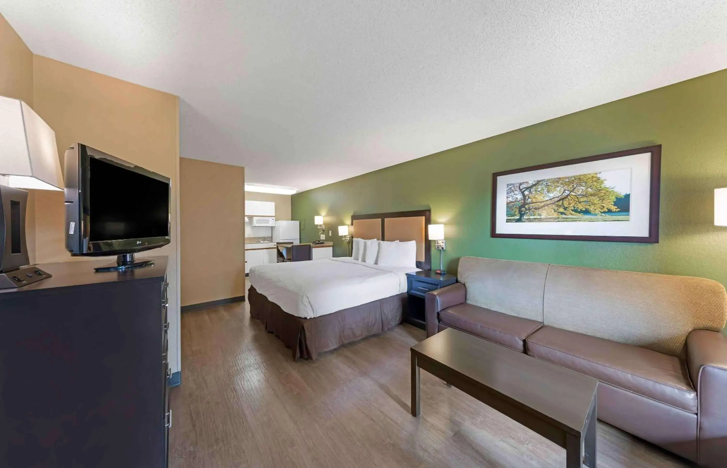 Bedroom in Extended Stay America Suites - Orange County - Brea