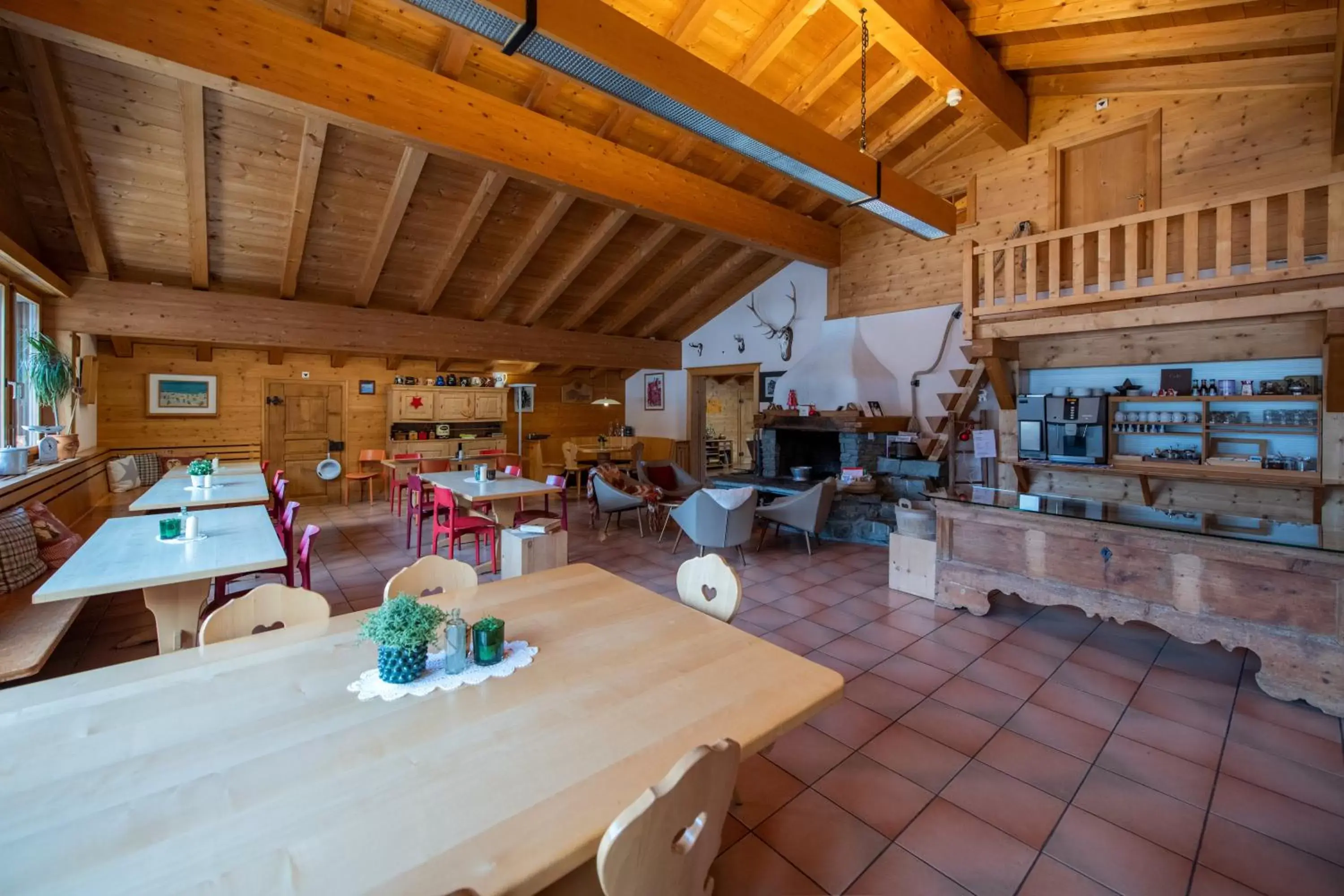 Lounge or bar, Restaurant/Places to Eat in Sport-Lodge Klosters