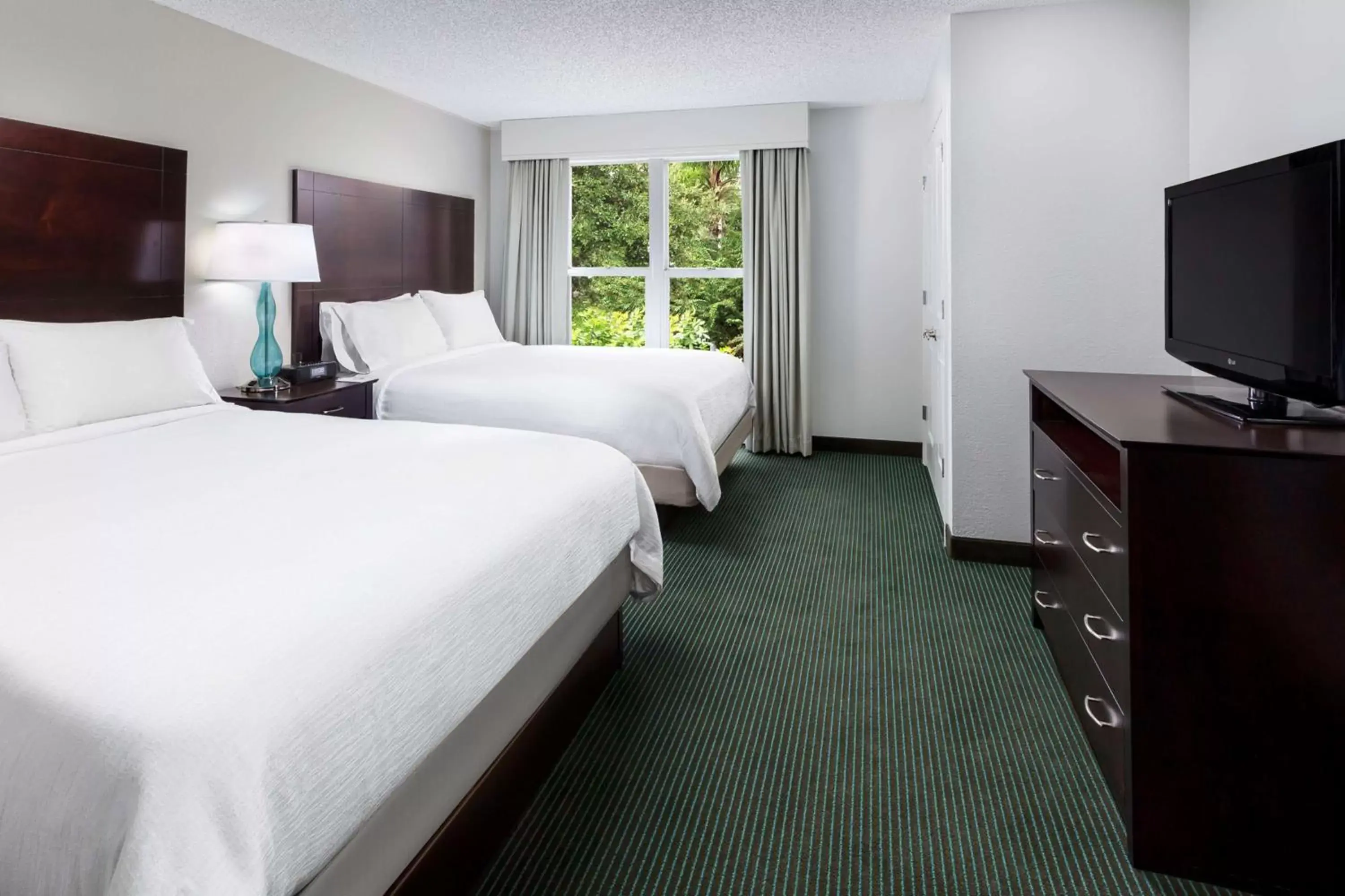 Bed in Embassy Suites by Hilton Orlando Lake Buena Vista Resort