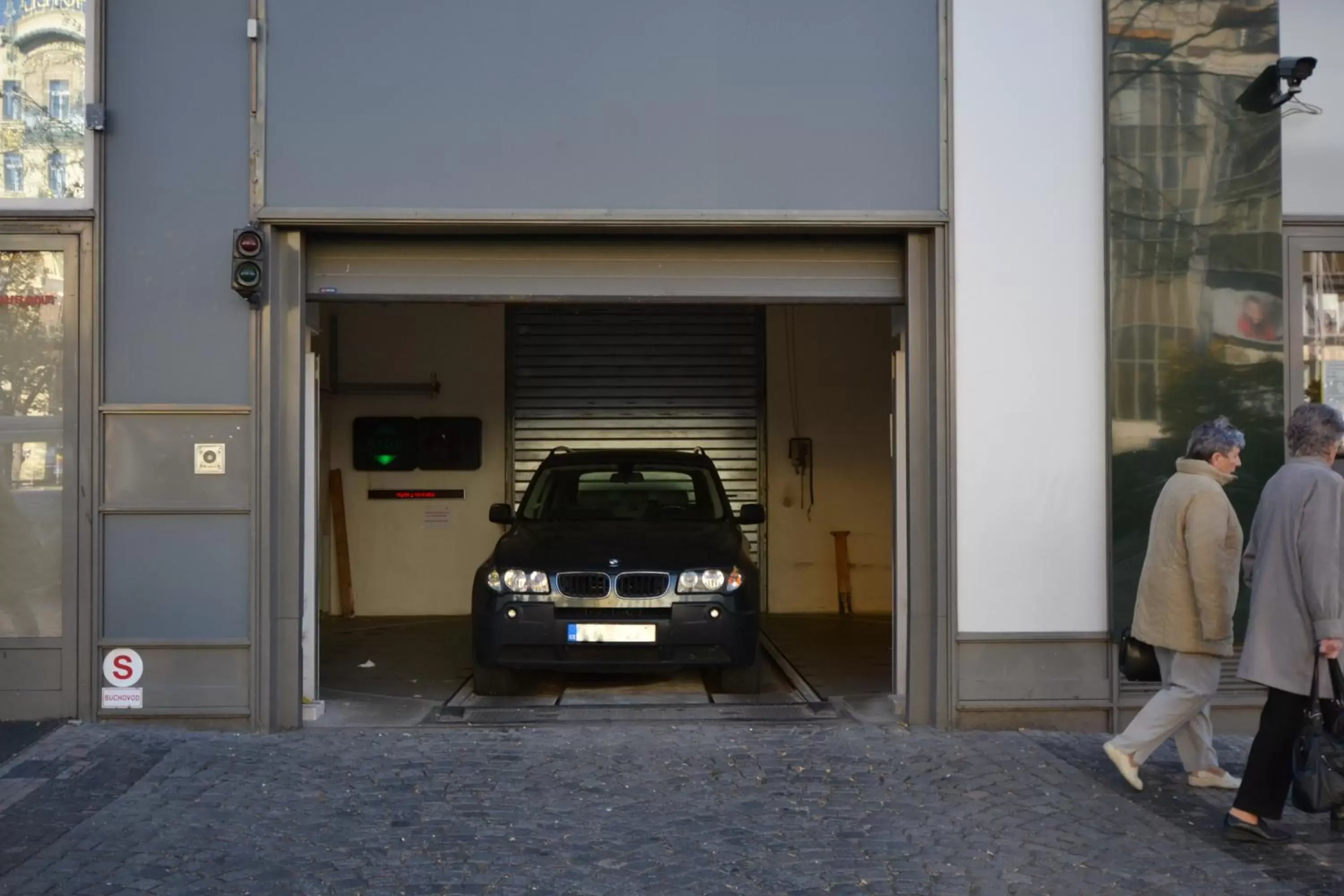 Property building in EA ApartHotel Melantrich Property building in EA ApartHotel Melantrich