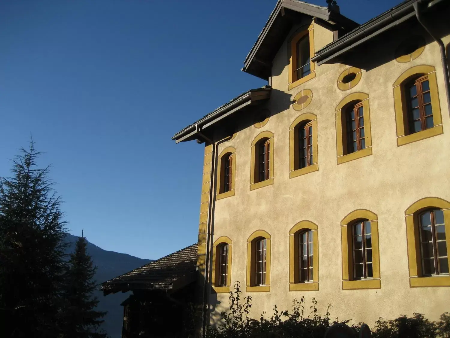 Facade/entrance, Winter in La Grande Maison