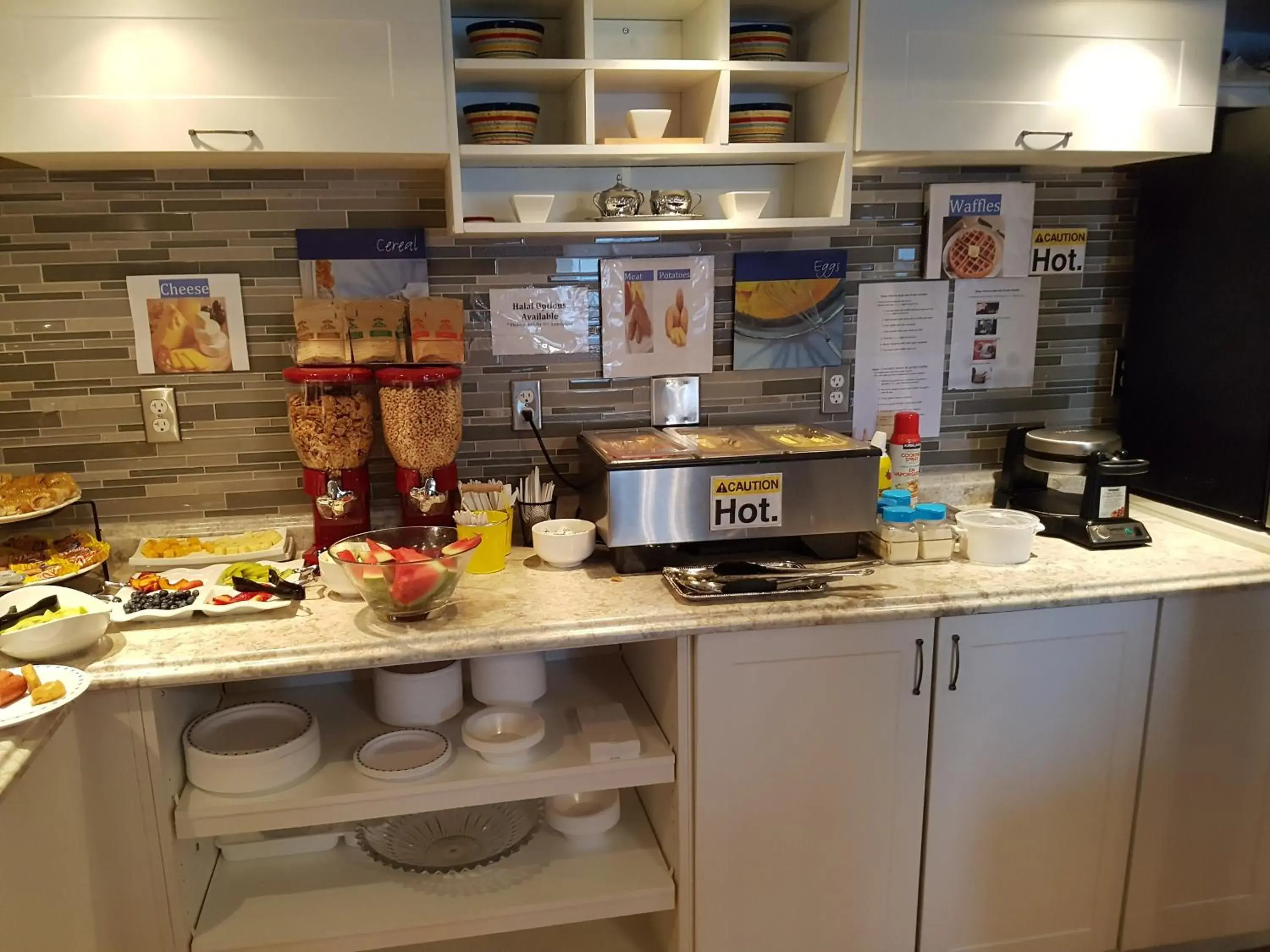 Kitchen or kitchenette in Bayside Inn & Waterfront Suites