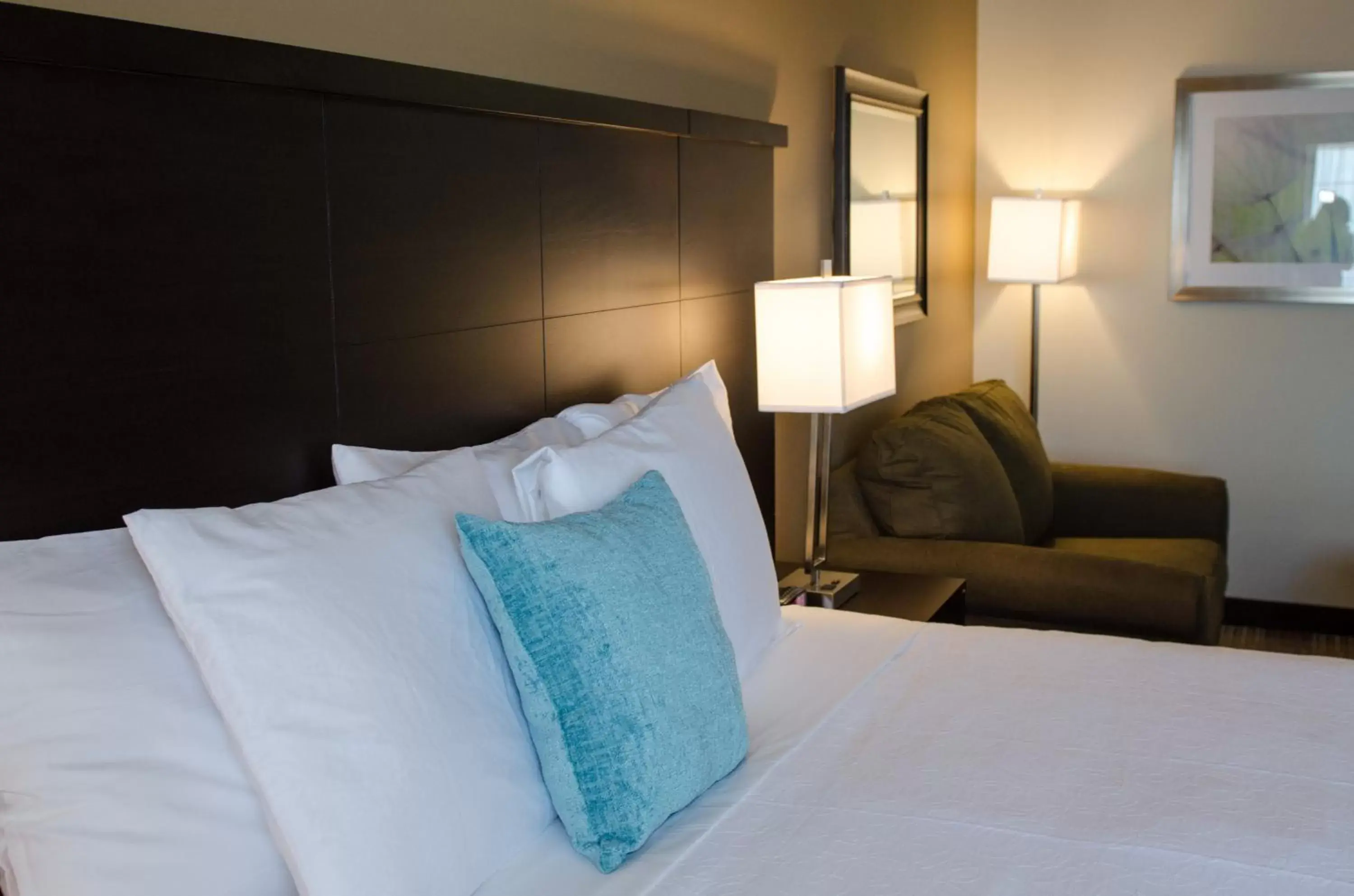 Bed in Inn at Moses Lake Bed in Inn at Moses Lake