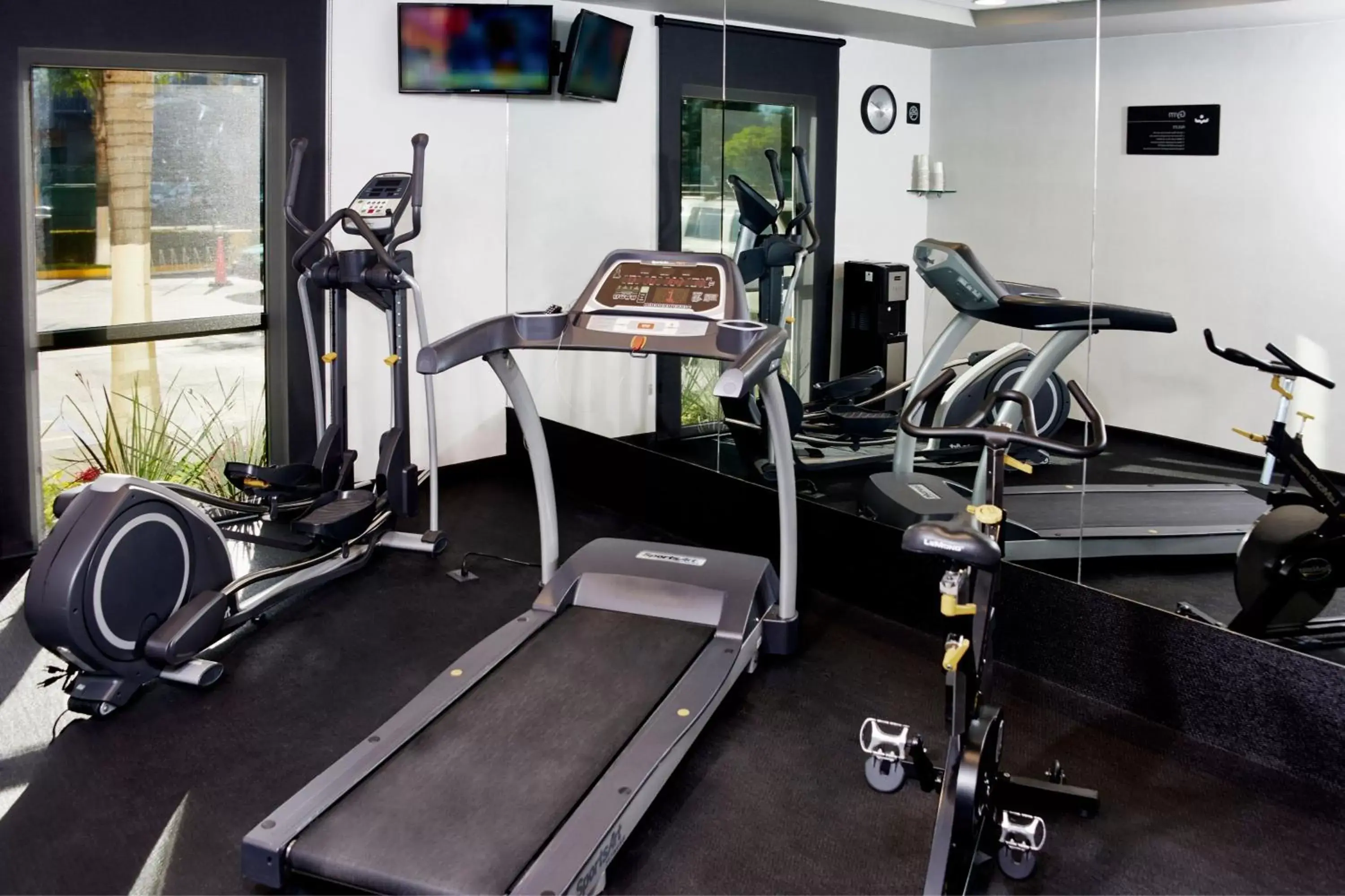 Area and facilities, Fitness Center/Facilities in City Express by Marriott Leon