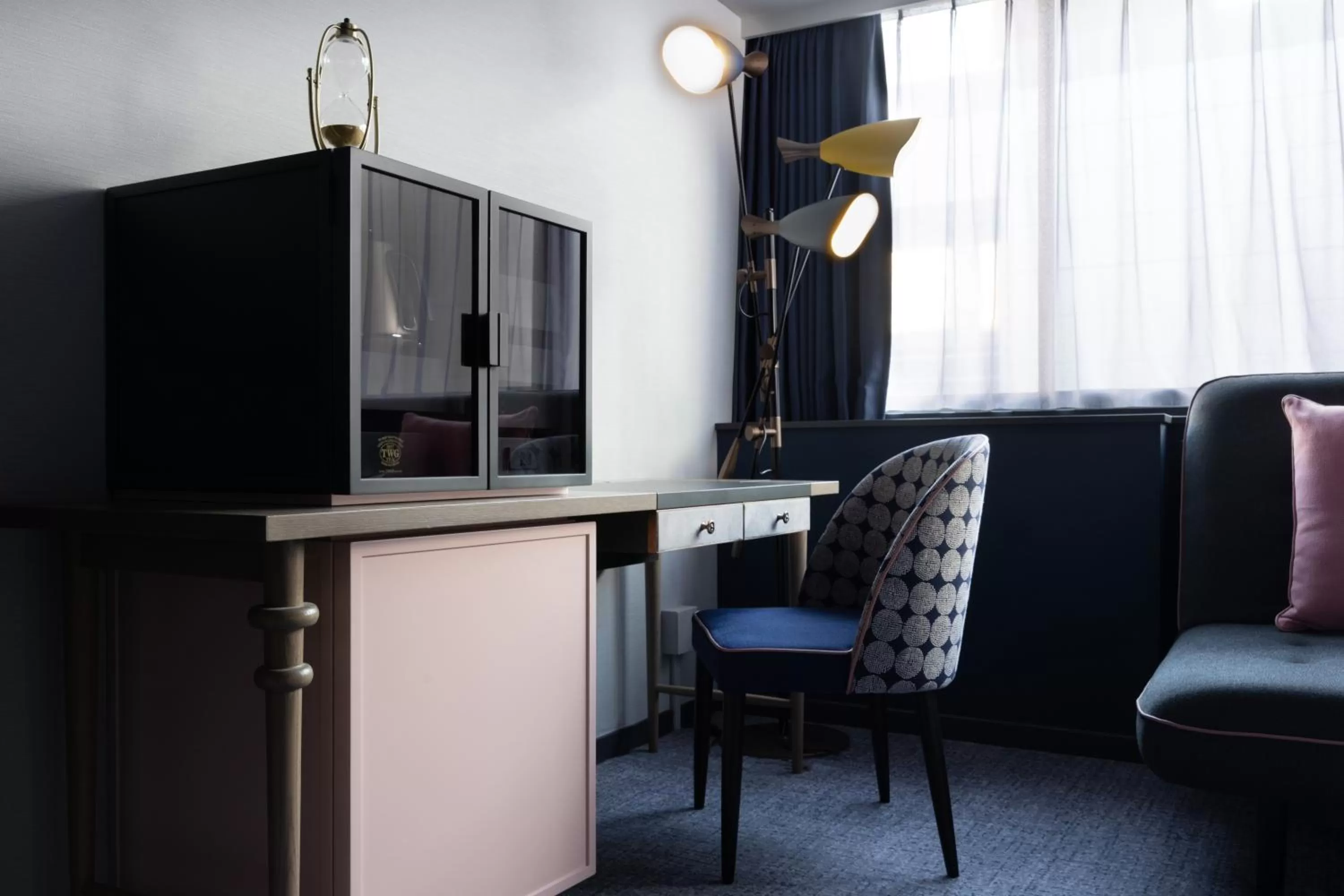 Photo of the whole room, Seating Area in Mercure Tokyo Ginza