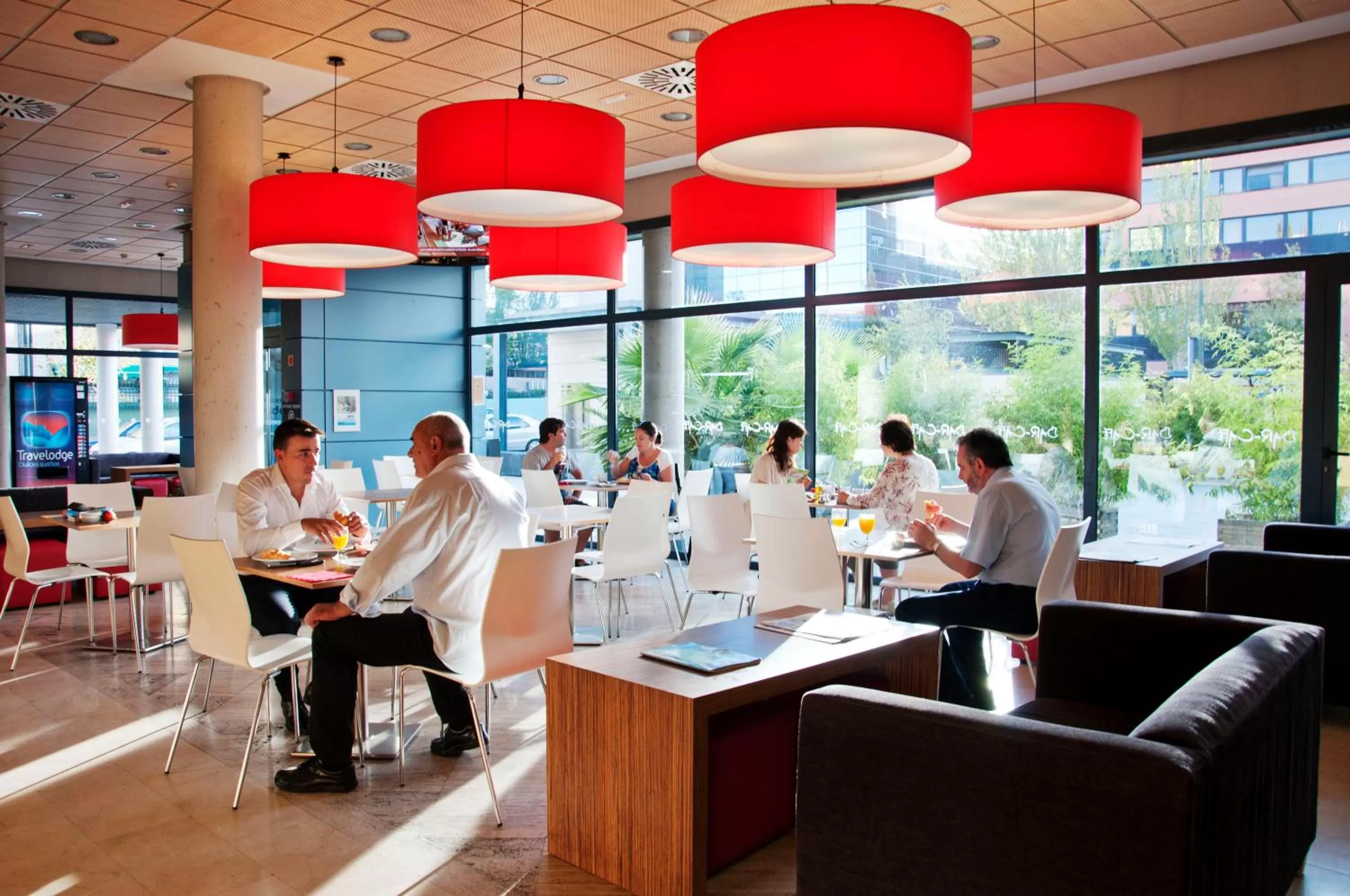 Restaurant/places to eat in Travelodge Torrelaguna